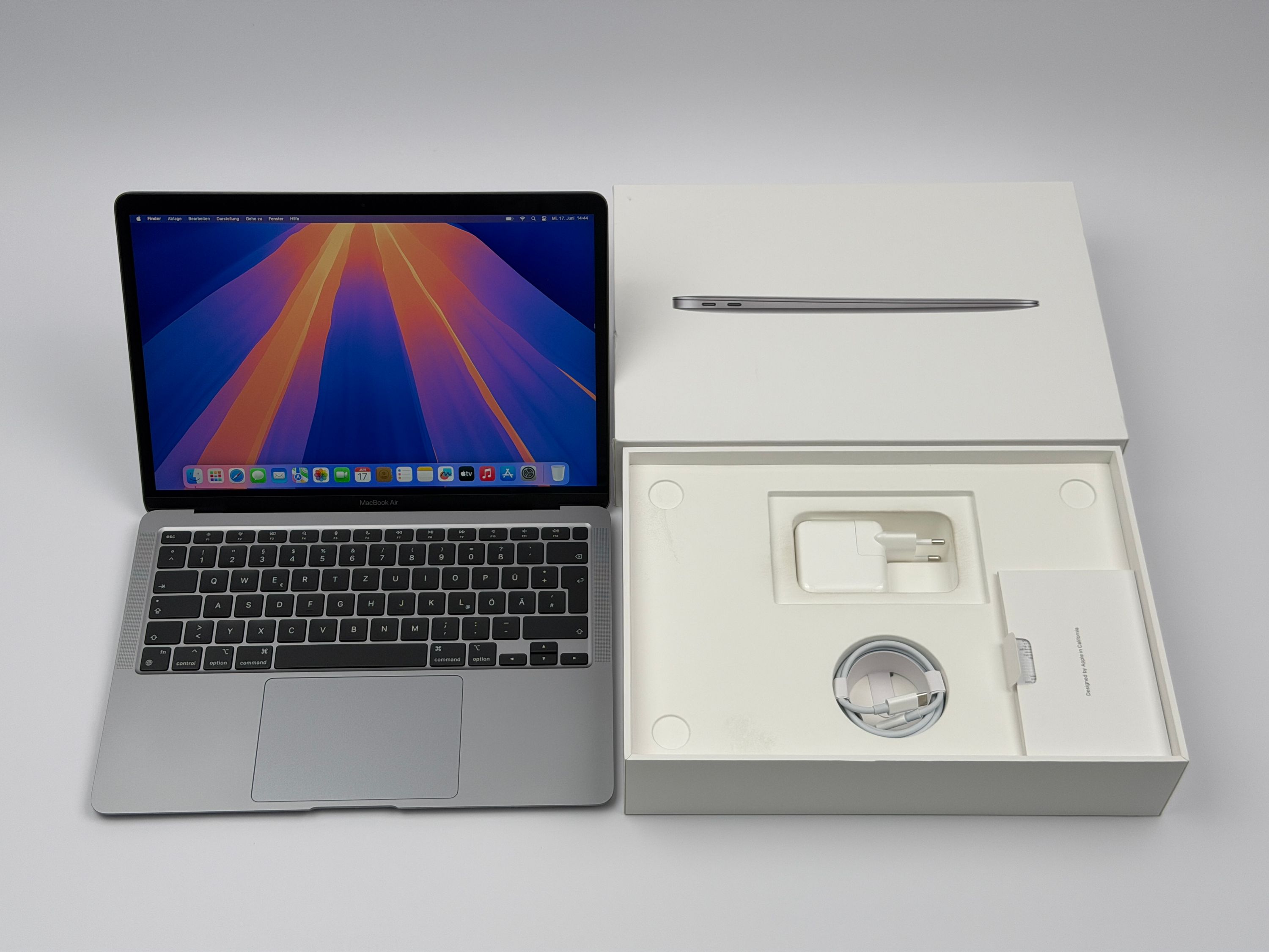 Apple MacBook Air 13,3“ M1 8C CPU 7C GPU 256 GB SSD 8 GB Ram 2020 space grey