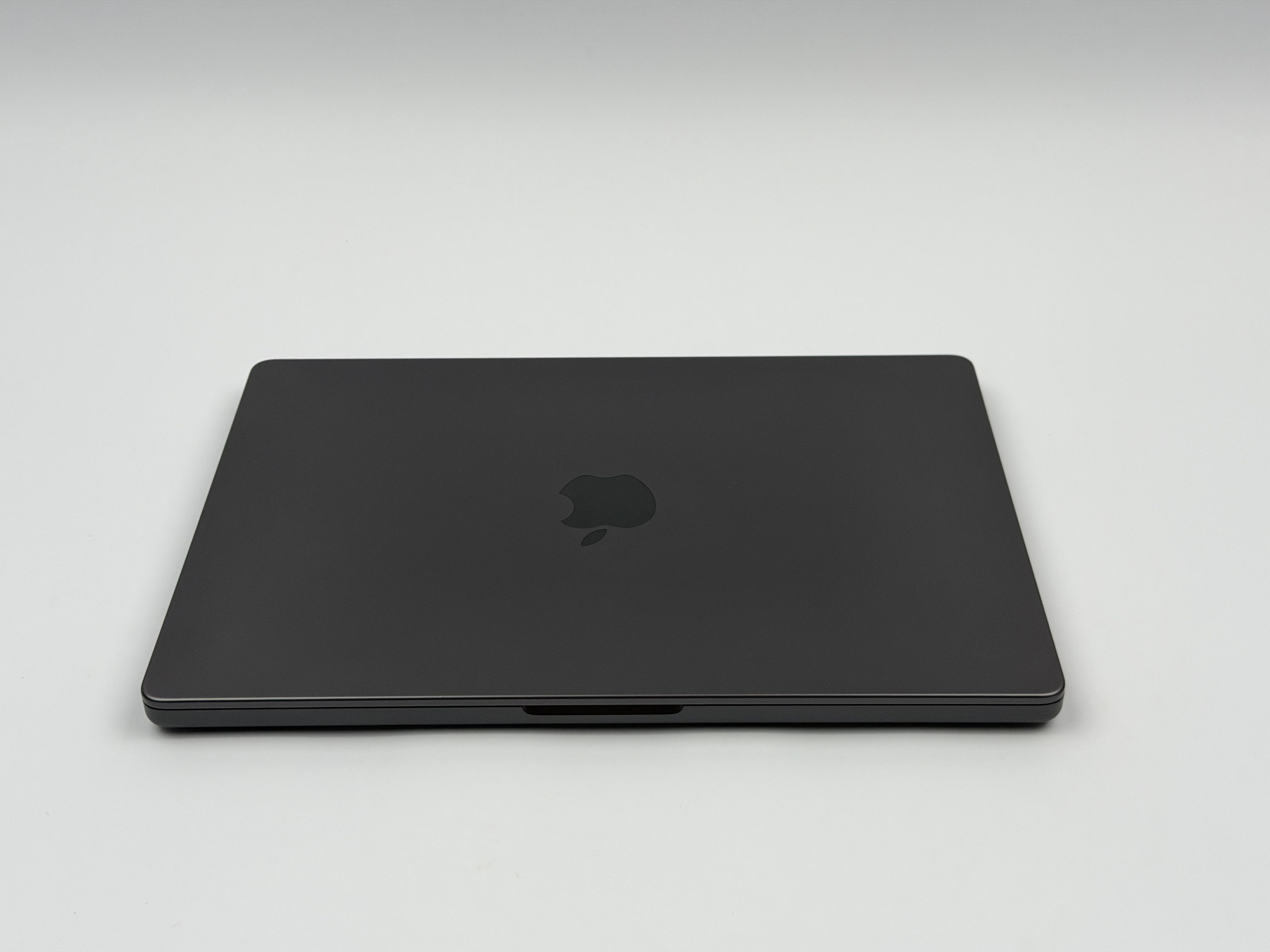 Apple MacBook Pro 14“ M4 10C CPU 10C GPU 512 GB SSD 16 GB Ram 2024 SPACE BLACK