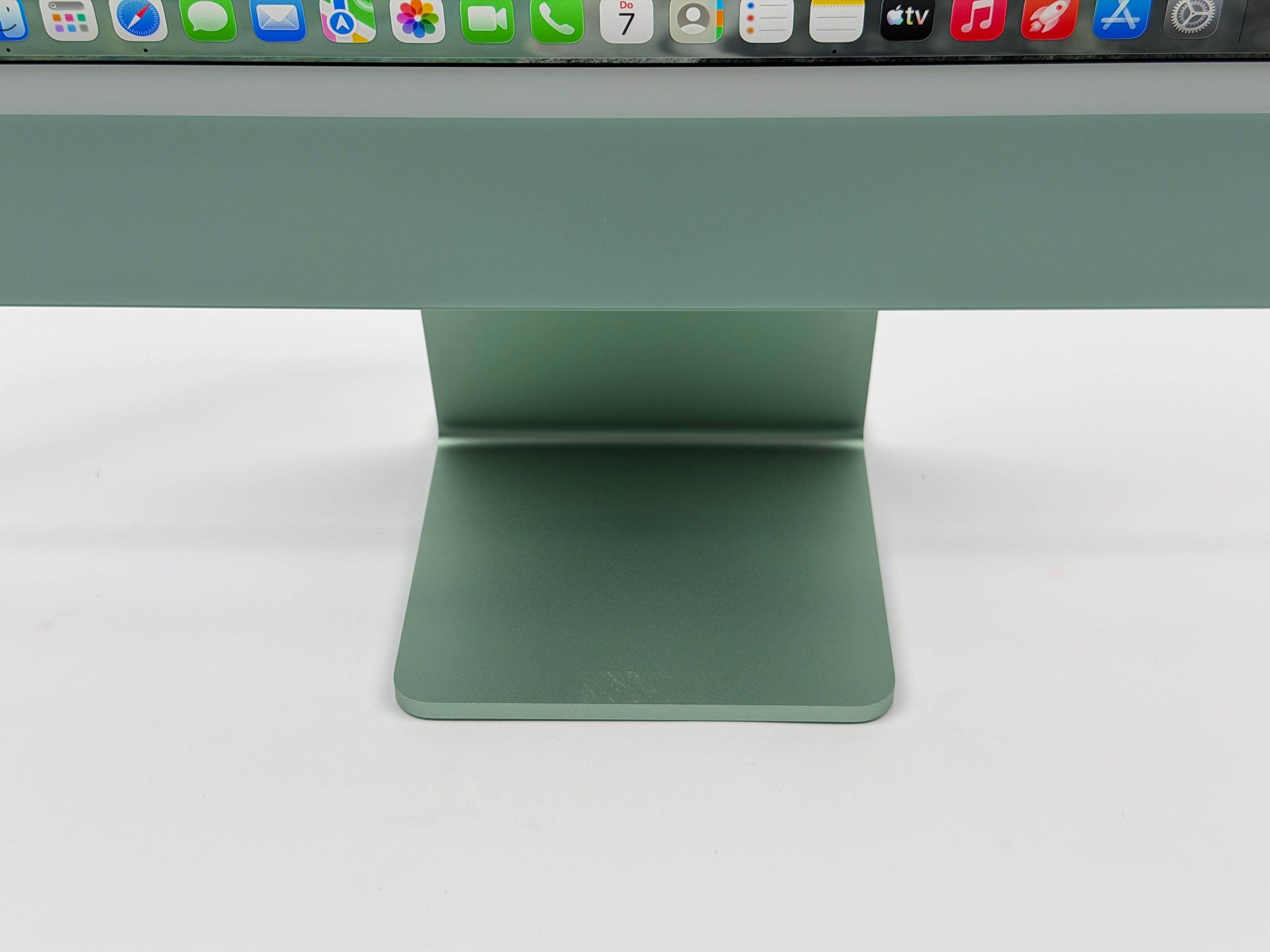 Apple iMac 24" M1 8-Core CPU 8-Core GPU 16 GB RAM 256 GB SSD Grün