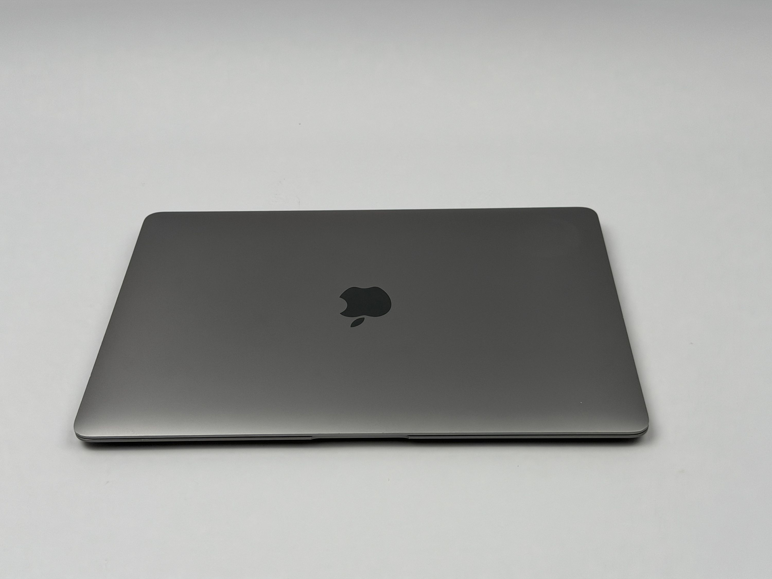 Apple MacBook Air 13,3“ M1 8C CPU 7C GPU 512 GB SSD 16 GB Ram 2020 SPACE GREY
