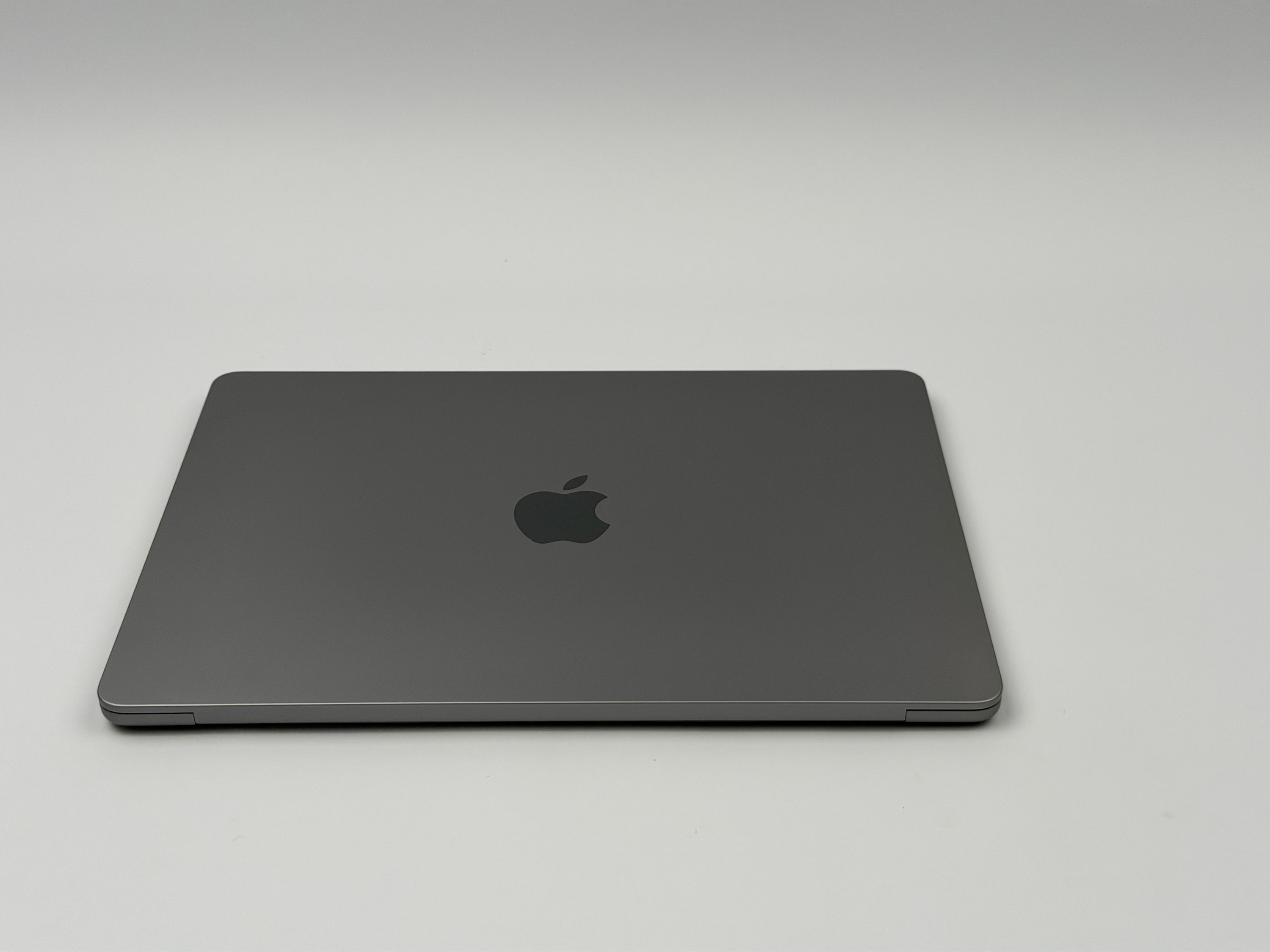 Apple MacBook Air 13,3“ M2 8C CPU 8C GPU 512 GB SSD 16 GB 2022 SPACE GREY