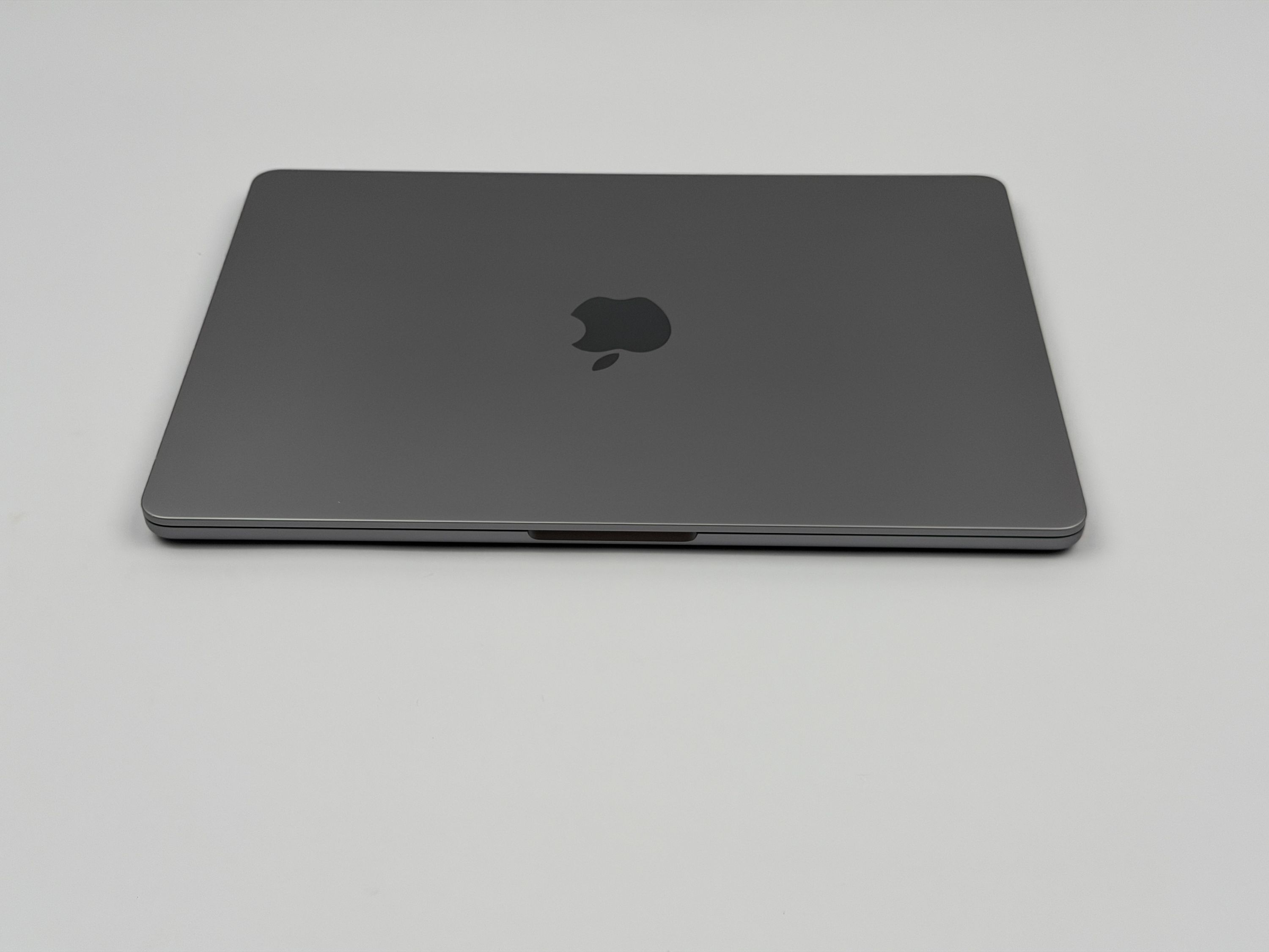 Apple MacBook Air 13,6“ M2 8C CPU 8C GPU 512 GB SSD 8 GB 2022 SPACE GREY