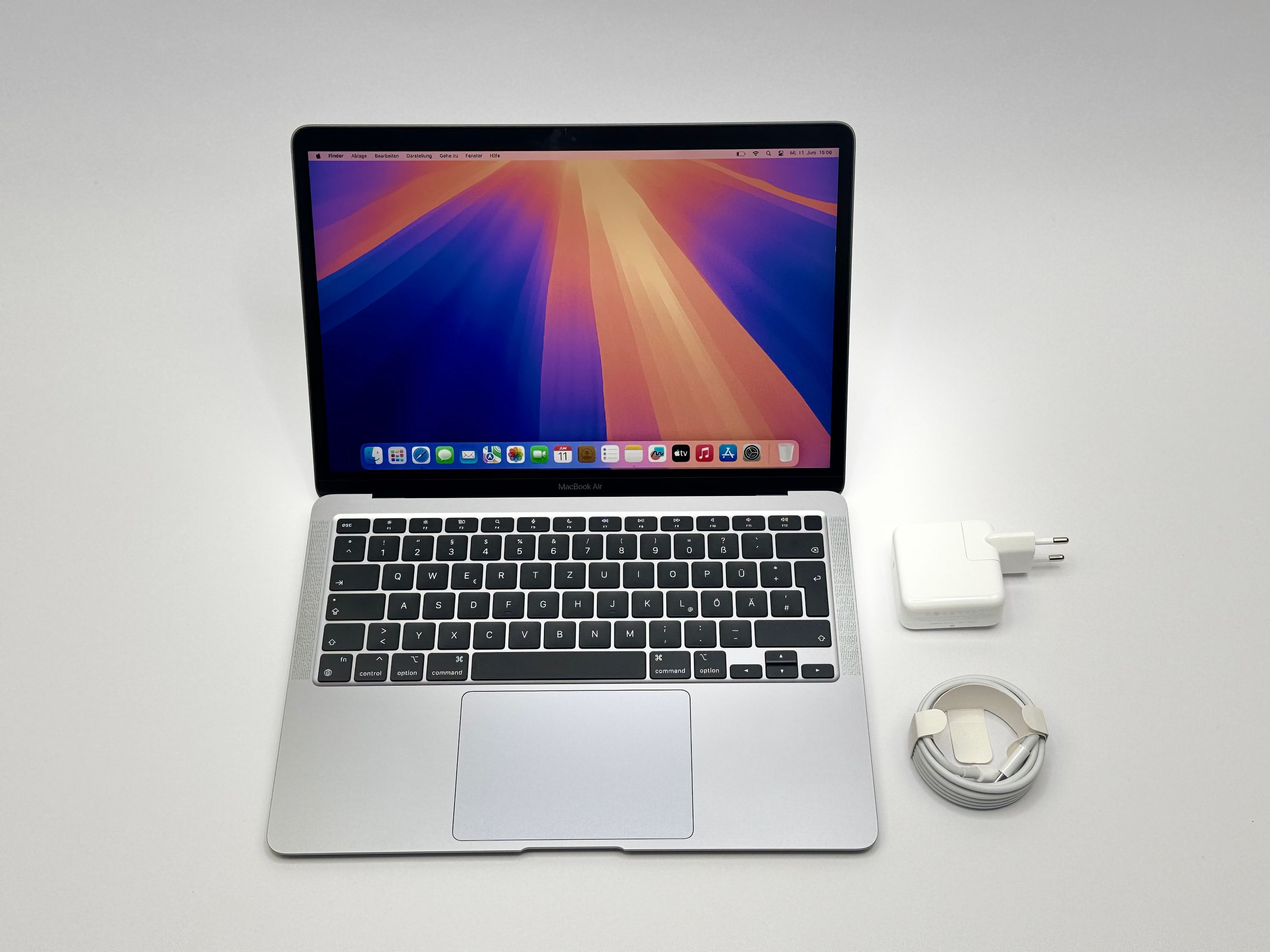 Apple MacBook Air 13,3“ M1 8C CPU 7C GPU 256 GB SSD 8 GB Ram 2020 