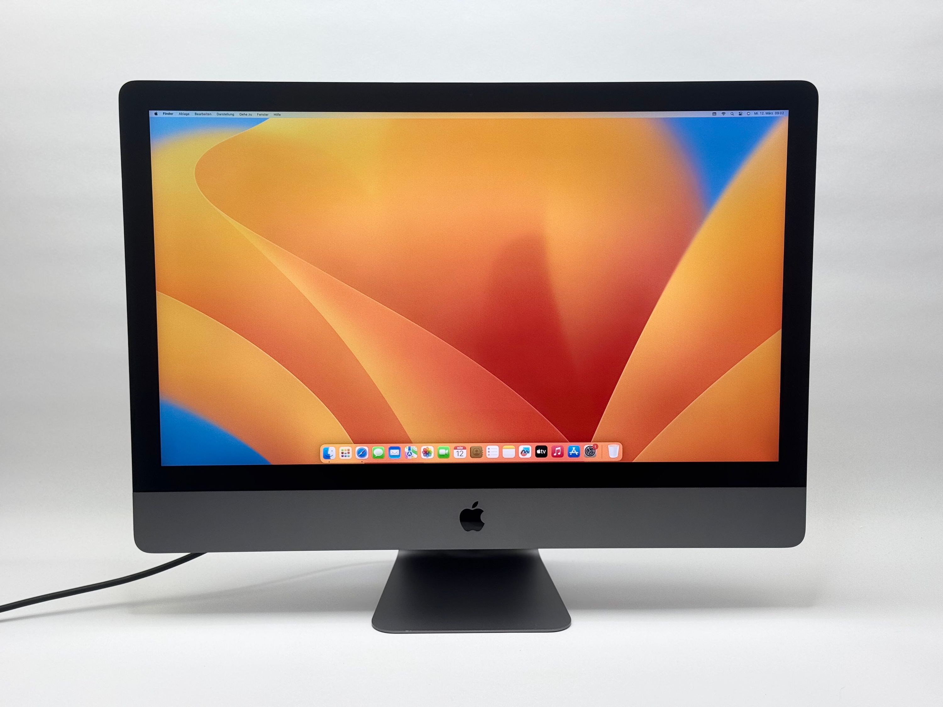 Apple iMac Pro 5K 27“ XEON 8-Core 3,2 Ghz 64 GB Ram 2 TB SSD VEGA 56 8 GB MQ2Y2D/A