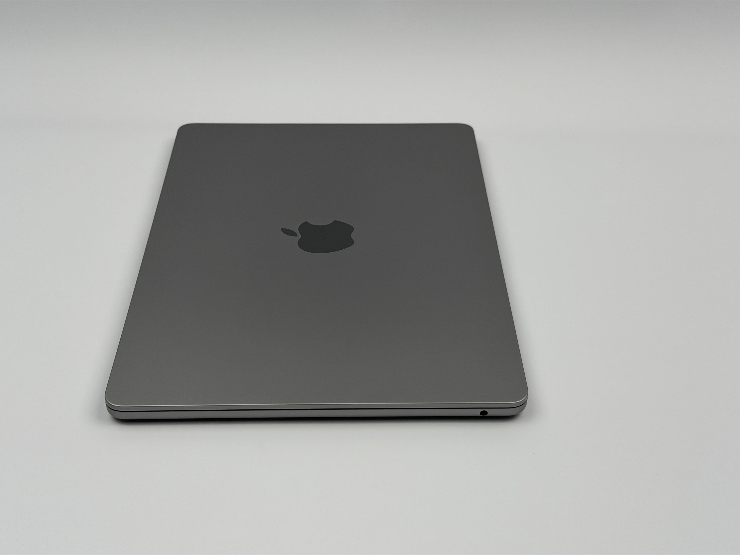Apple MacBook Air 13,3“ M2 8C CPU 8C GPU 256 GB SSD 16 GB 2022 Space Grey