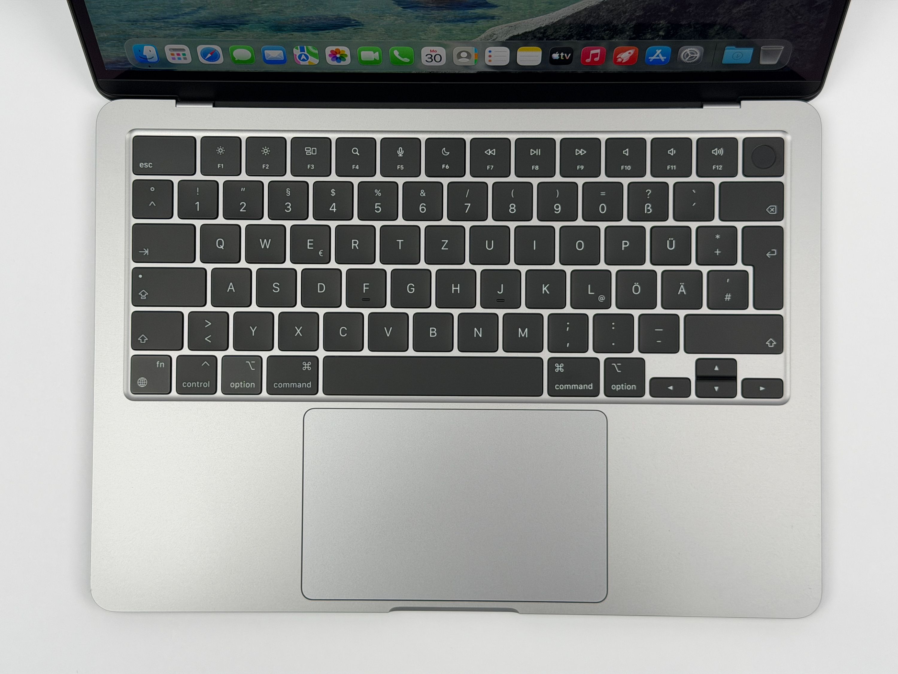 Apple MacBook Air 13,6“ M2 8C CPU 10C GPU 1 TB SSD 24 GB 2022 SPACE GREY