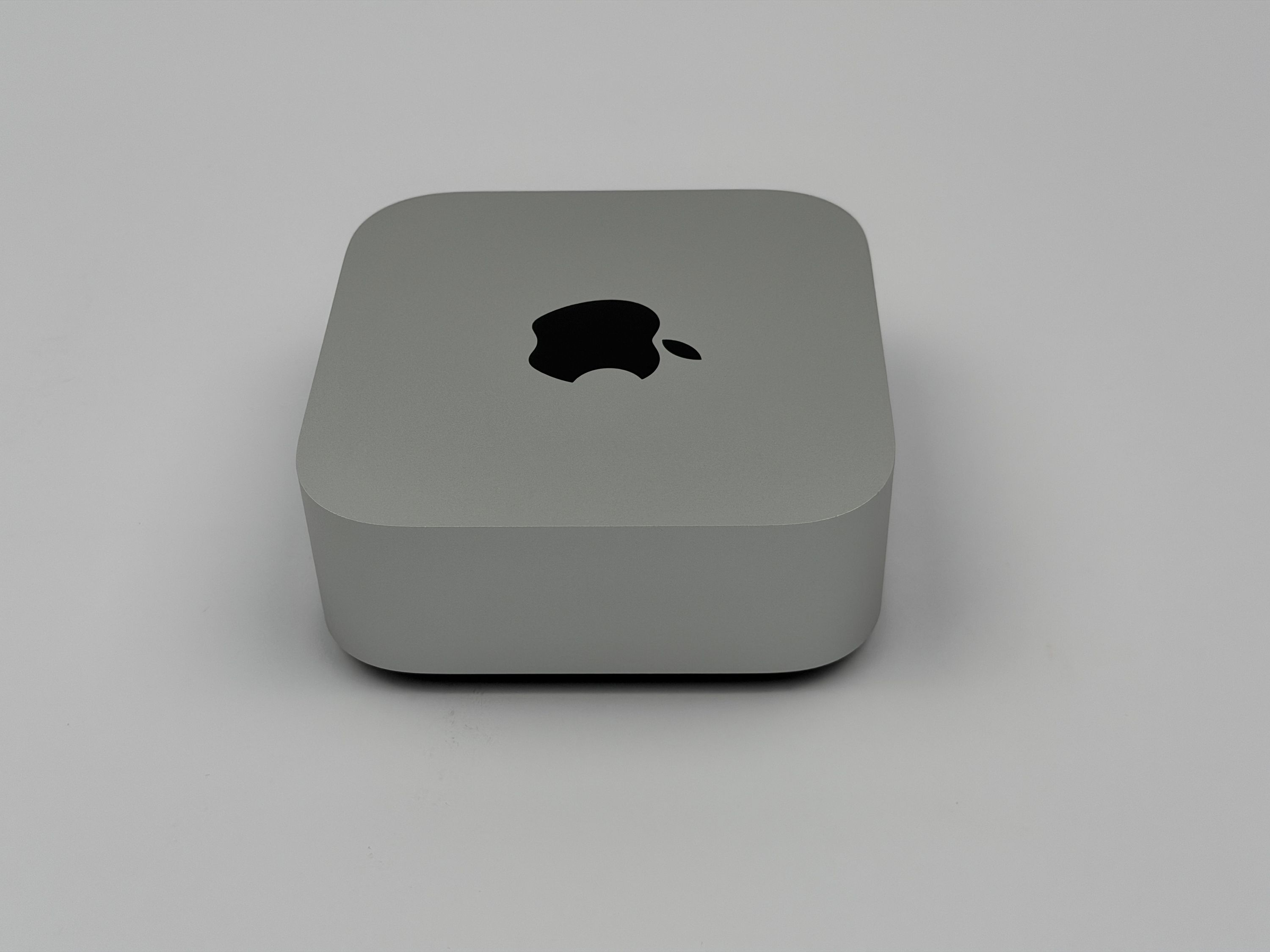 Apple Mac Mini M4 10-Core CPU 10-Core GPU 16 GB RAM 256 GB SSD SILBER 2024