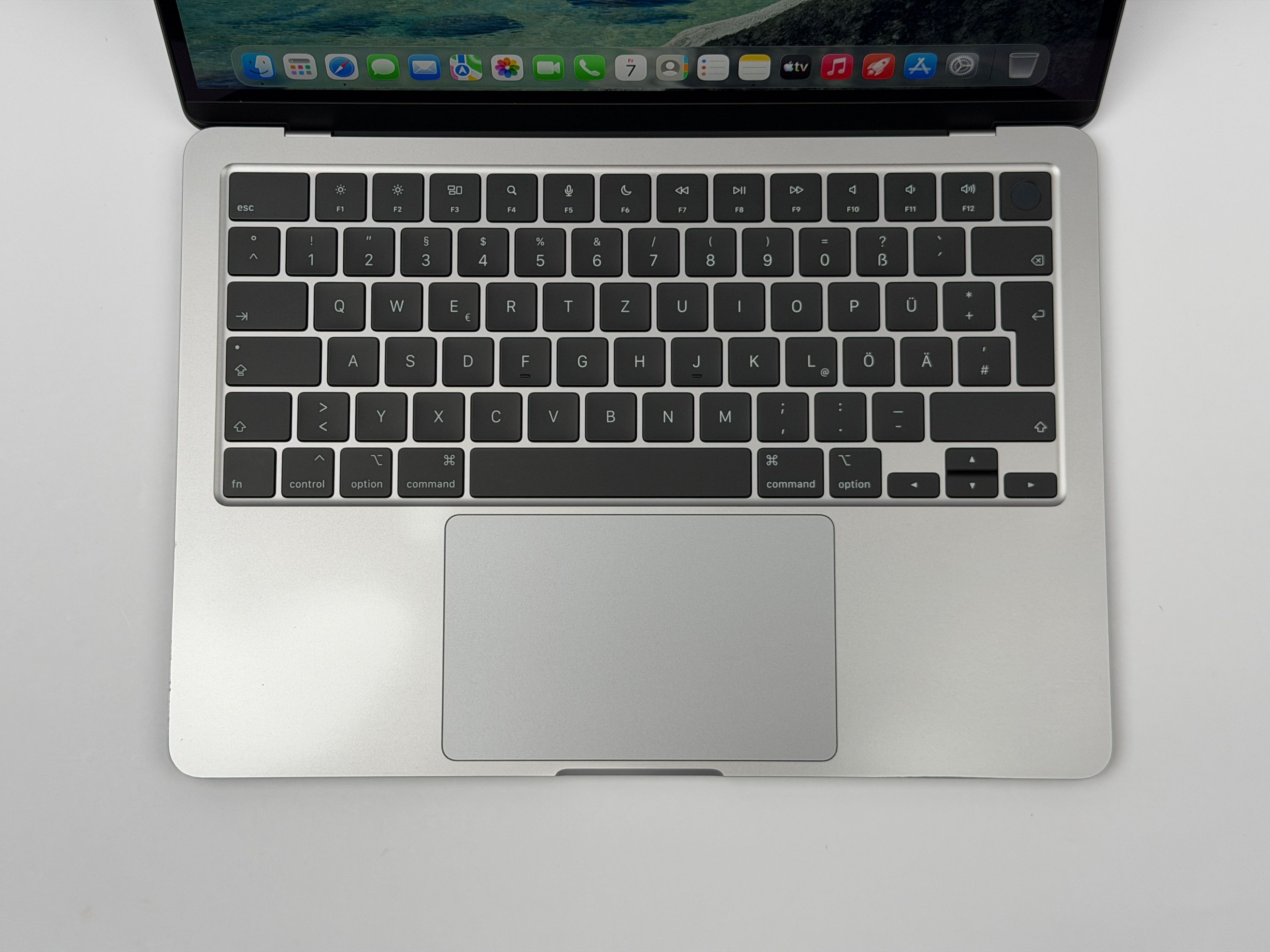 Apple MacBook Air 13,3“ M2 8C CPU 8C GPU 512 GB SSD 16 GB 2022 SPACE GREY
