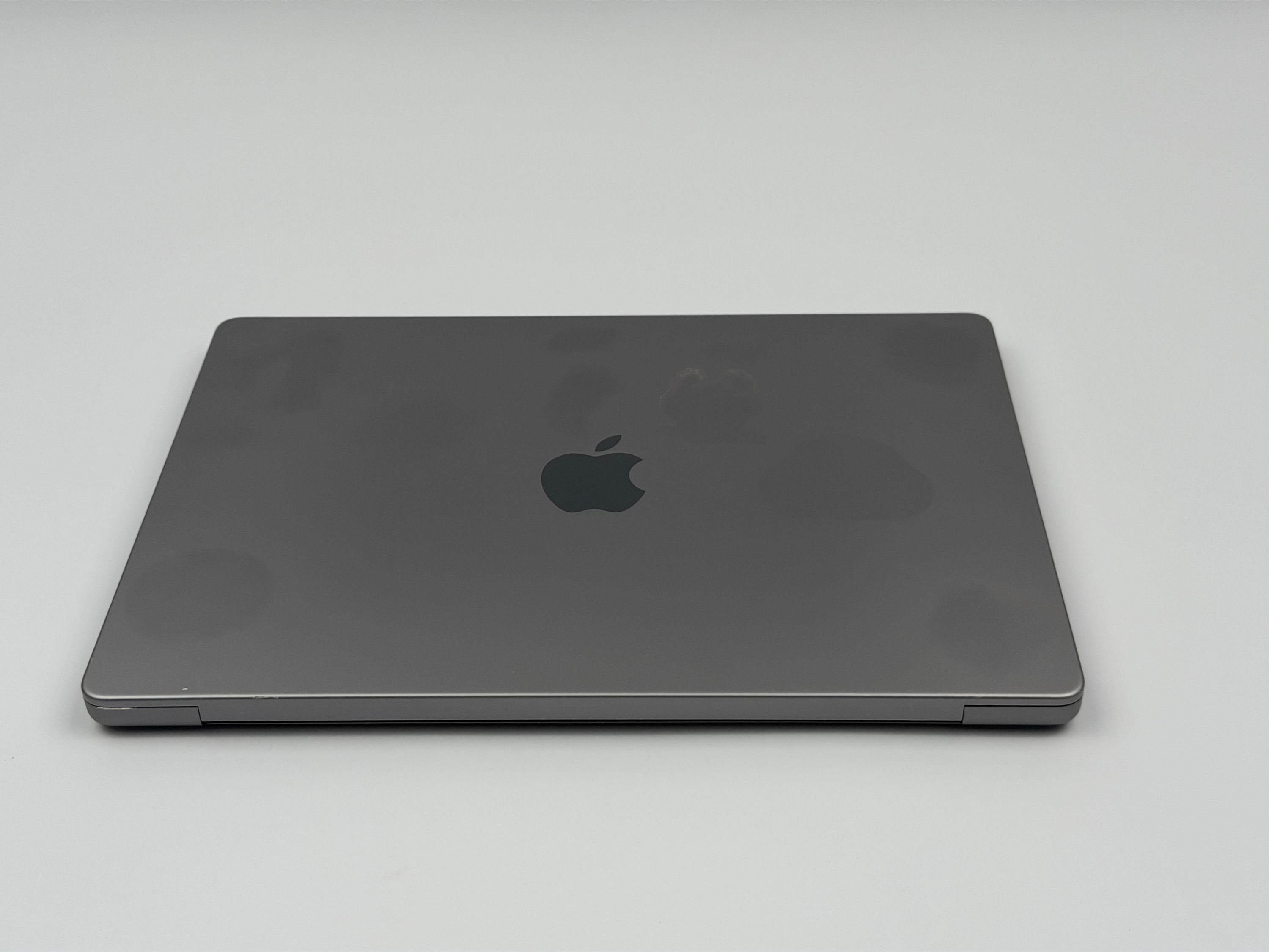 Apple MacBook Pro 14“ M1 PRO 10C CPU 16C GPU 1 TB SSD 16 GB Ram 2021 SPACE GREY