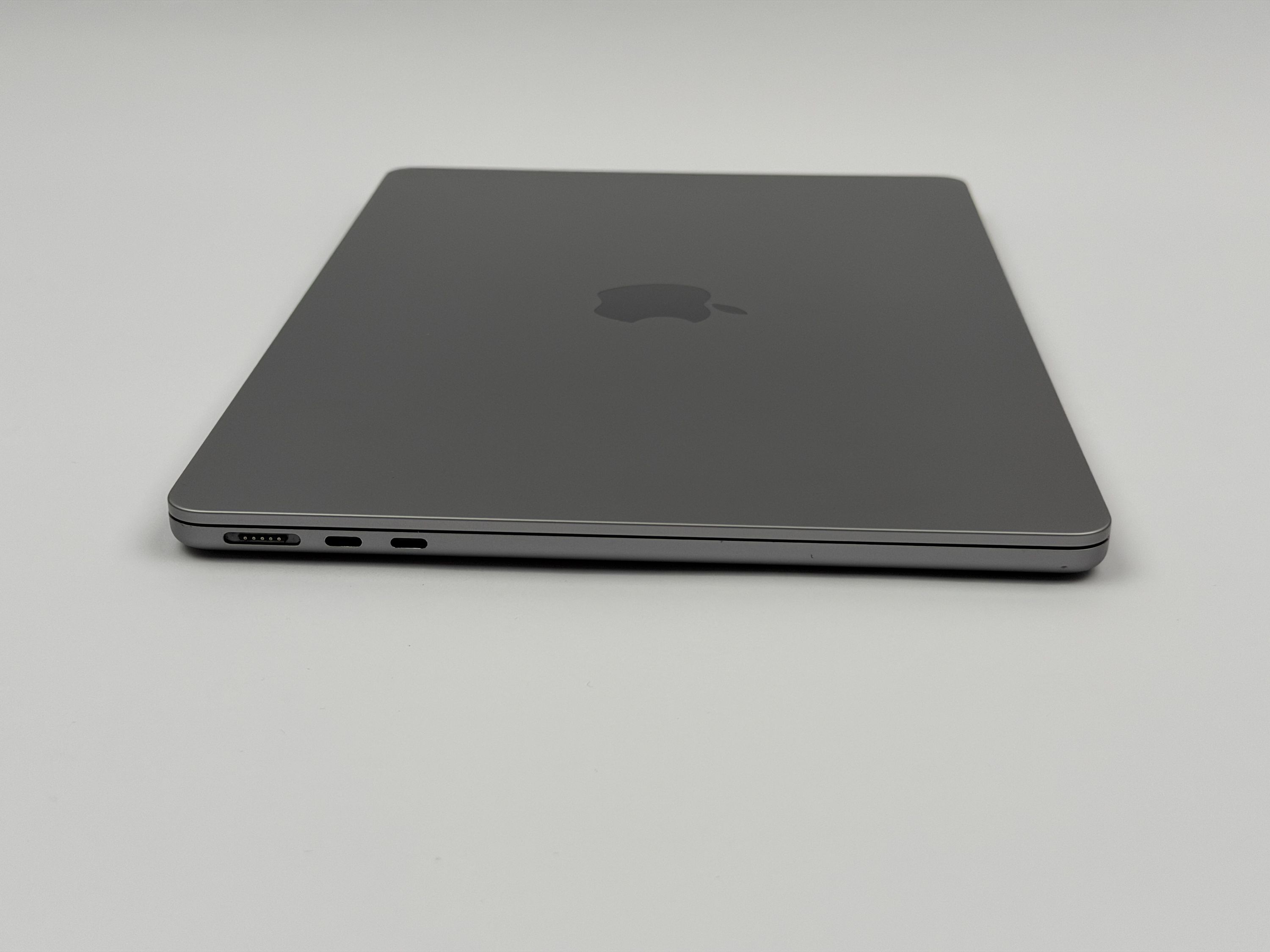 Apple MacBook Air 13,6“ M2 8C CPU 10C GPU 1 TB SSD 24 GB 2022 SPACE GREY