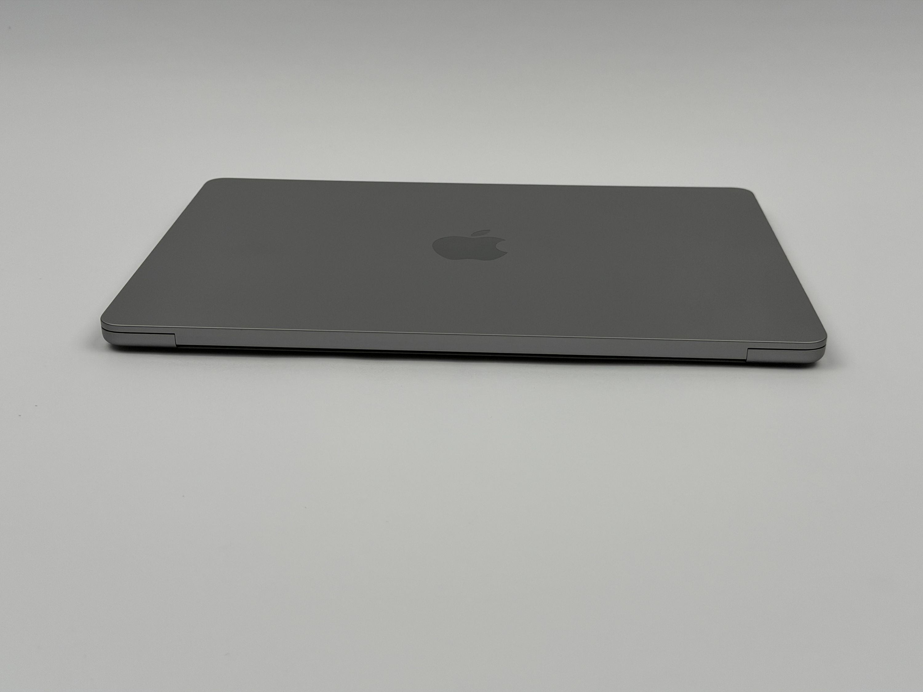 Apple MacBook Air 13,6“ M2 8C CPU 10C GPU 1 TB SSD 24 GB 2022 SPACE GREY