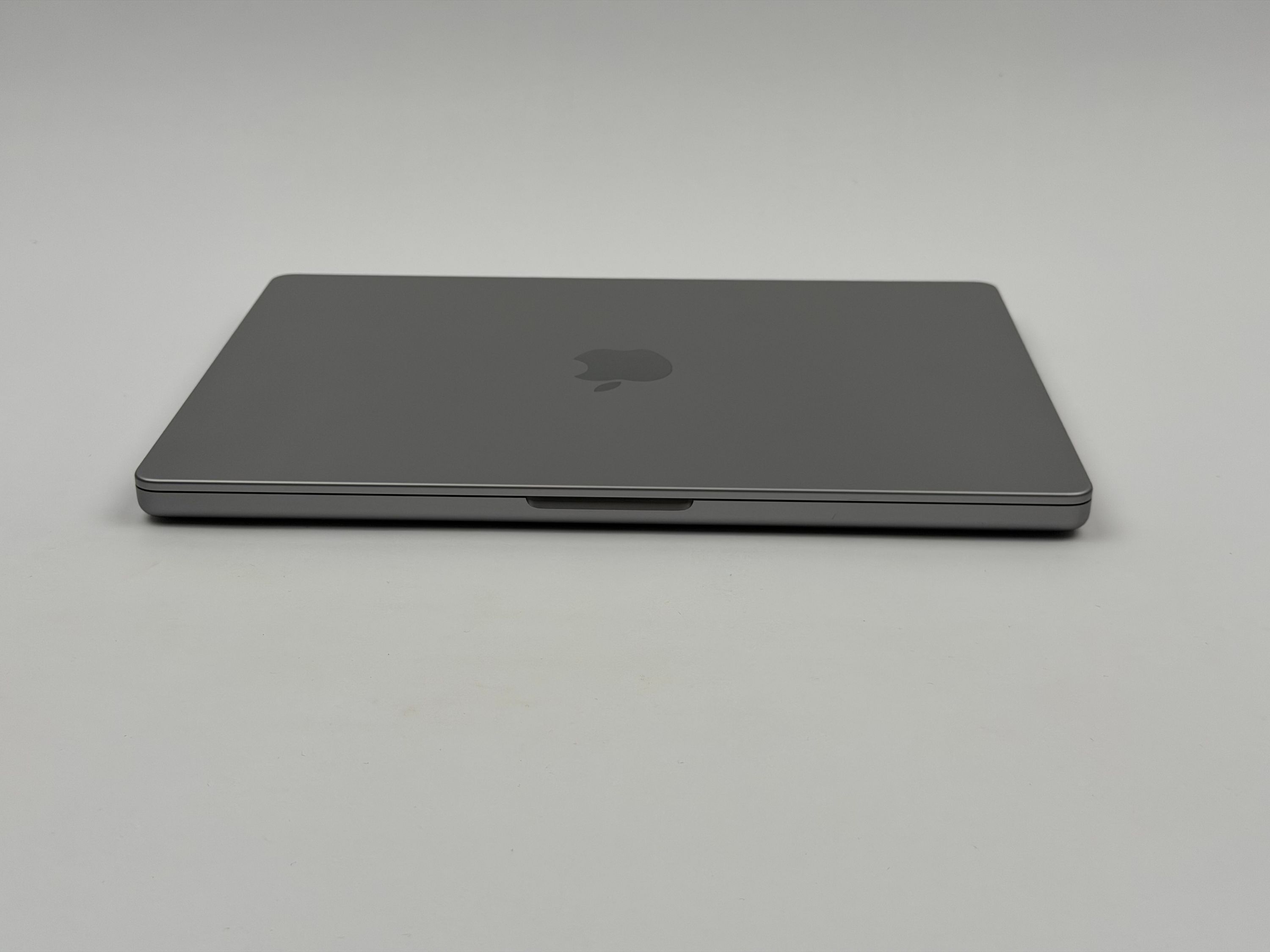 Apple MacBook Pro 14“ M1 PRO 8C CPU 14C GPU 512 GB SSD 16 GB Ram 2021 SPACE GREY