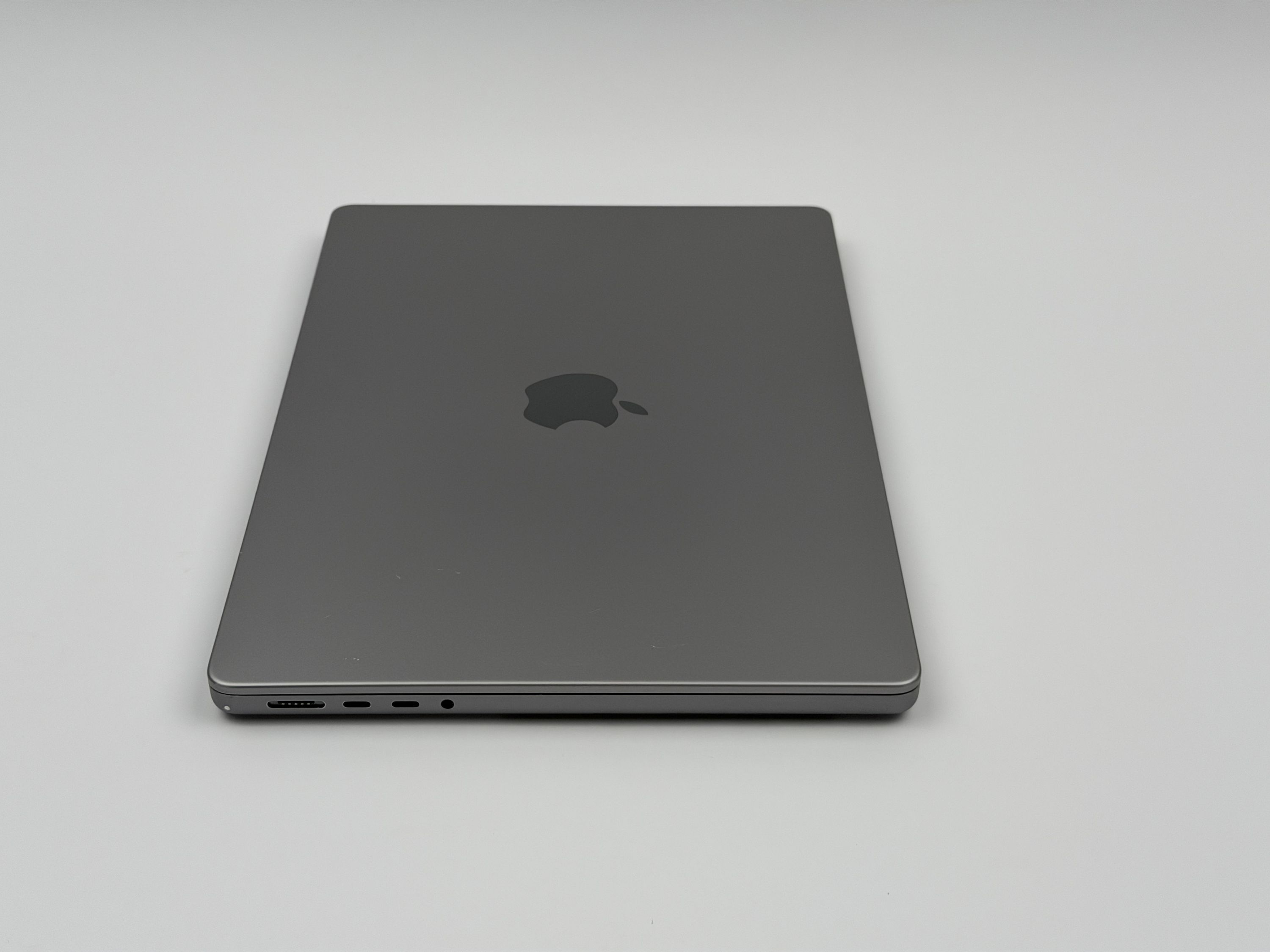 Apple MacBook Pro 14“ M2 PRO 10C CPU 16C GPU 512 GB SSD 16 GB Ram 2023 SPACE GREY