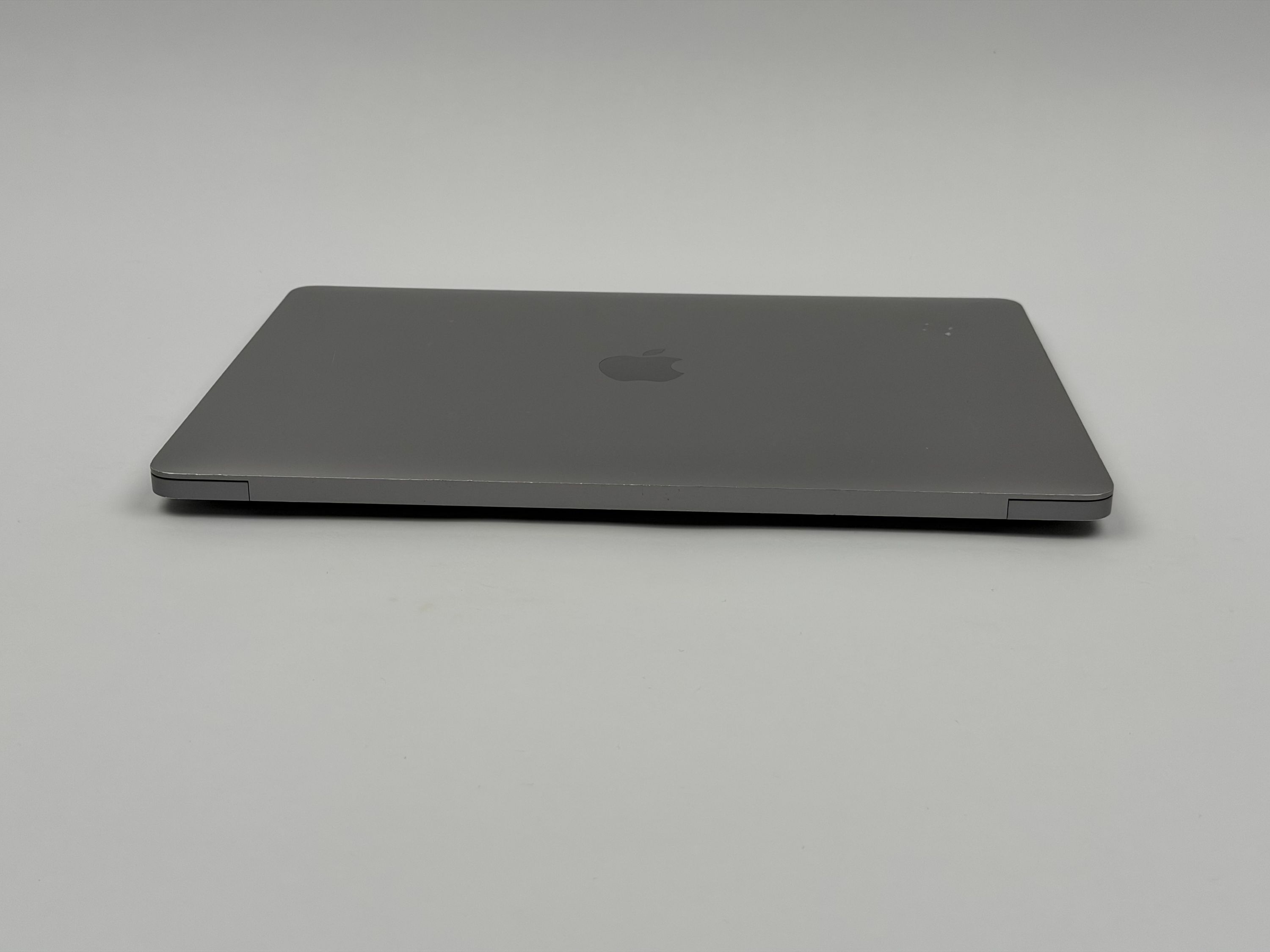 Apple MacBook Air 13,3“ M1 8C CPU 7C GPU 256 GB SSD 16 GB Ram 2020 Space Grey