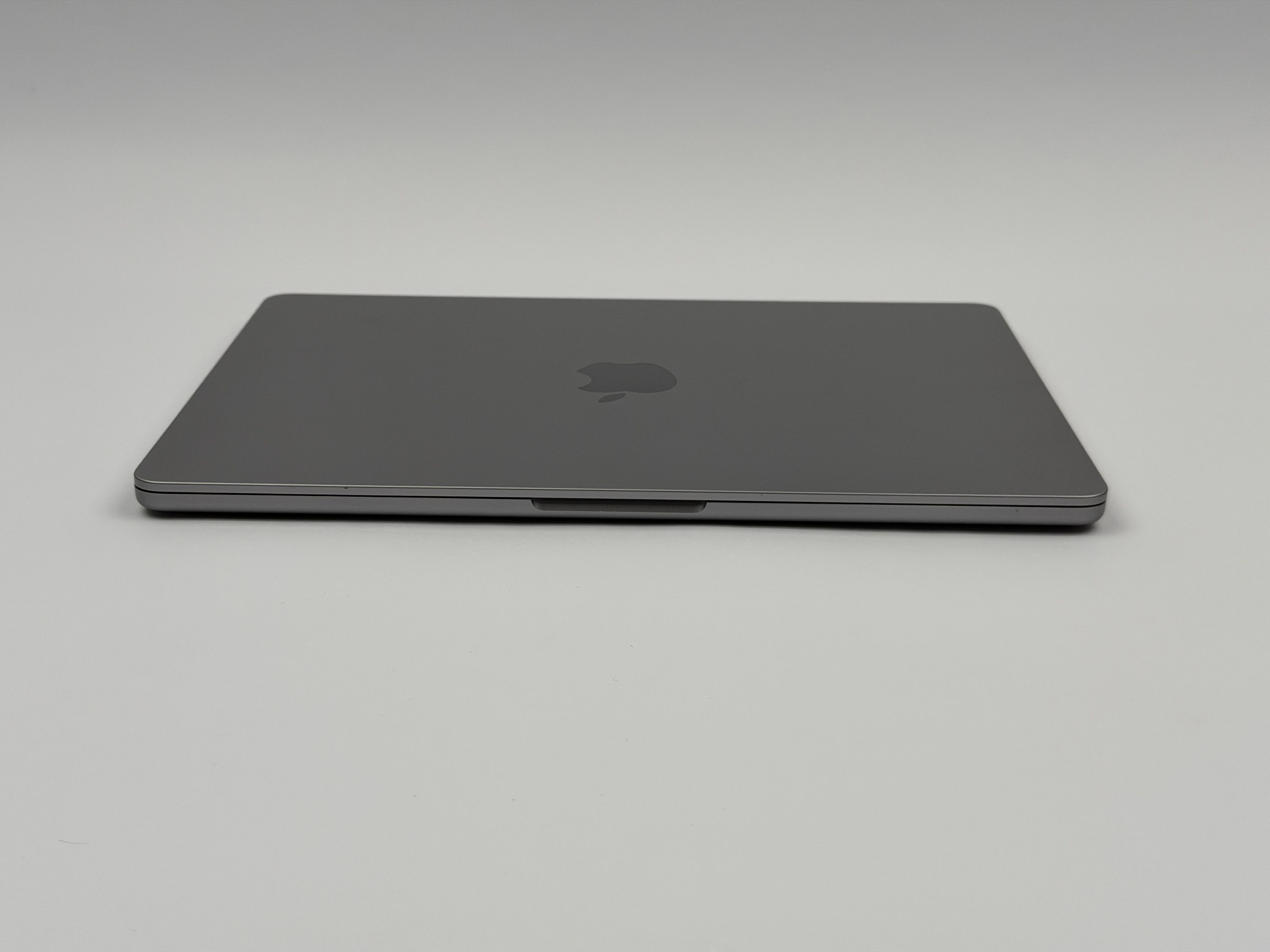 Apple MacBook Air 13,6“ M2 8C CPU 10C GPU 1 TB SSD 24 GB 2022 SPACE GREY