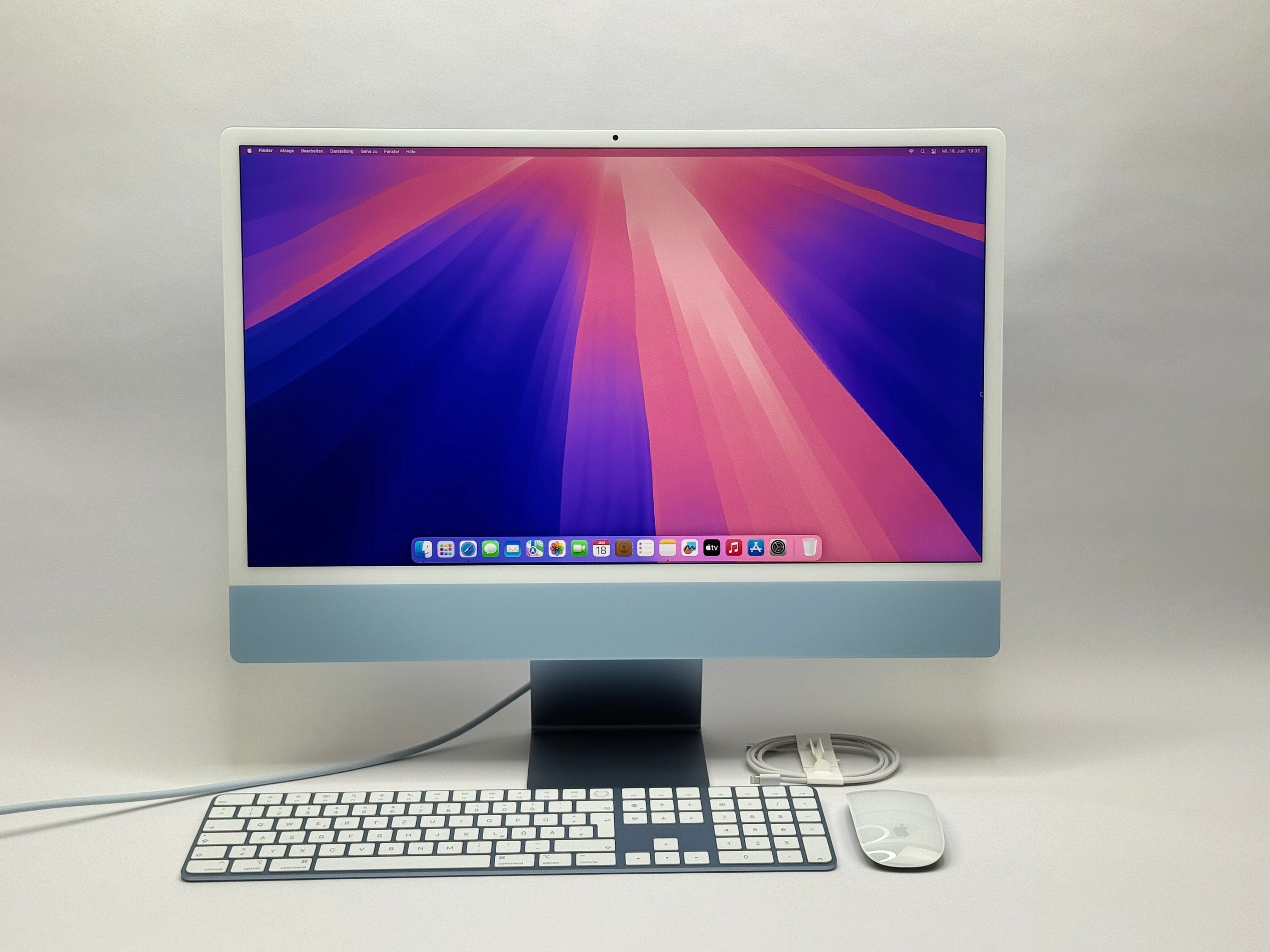 Apple iMac 24" M1 8-Core CPU 8-Core GPU 8GB RAM 512 GB SSD BLAU