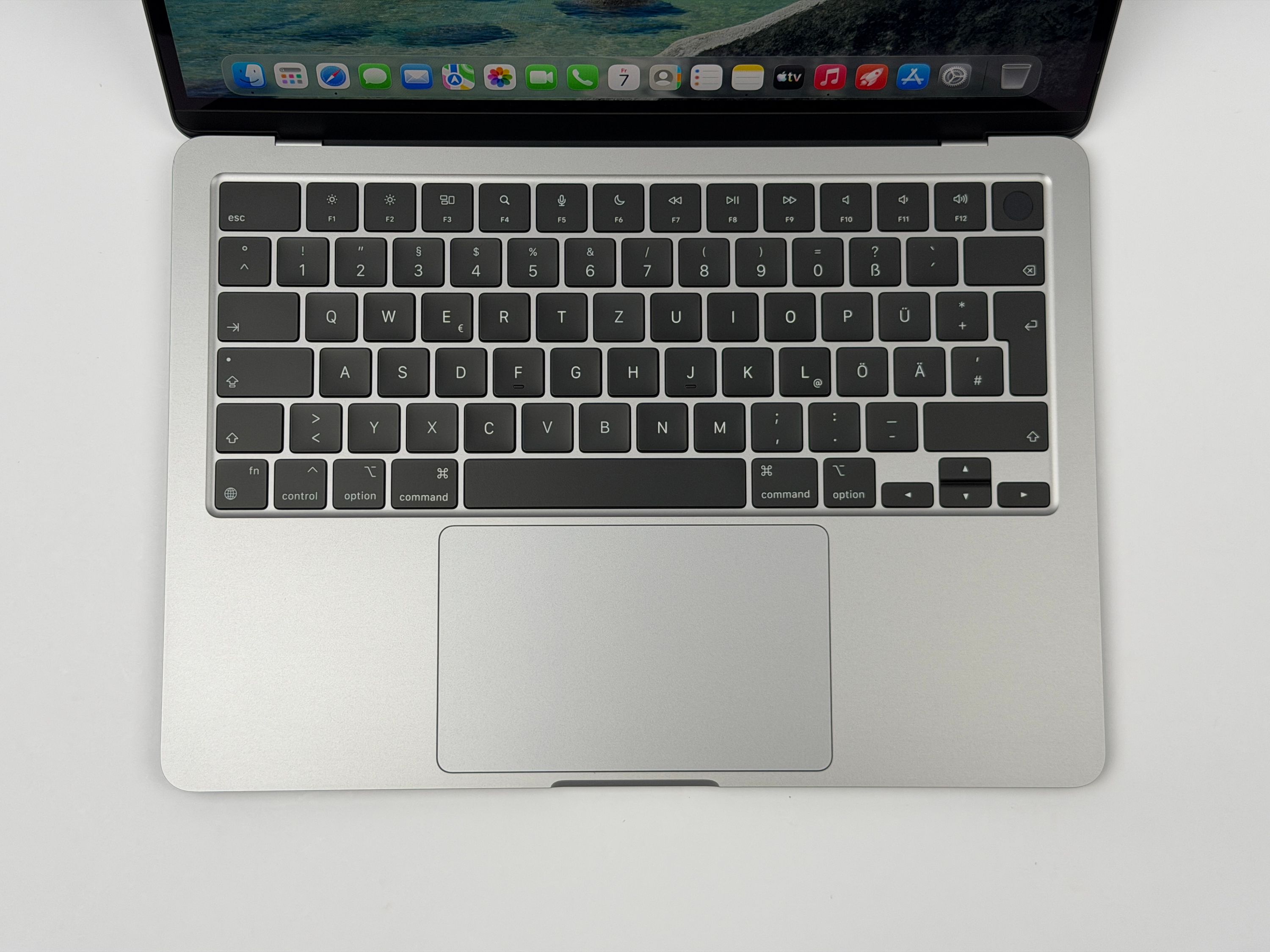 Apple MacBook Air 13,3“ M2 8C CPU 8C GPU 512 GB SSD 16 GB 2022 SPACE GREY