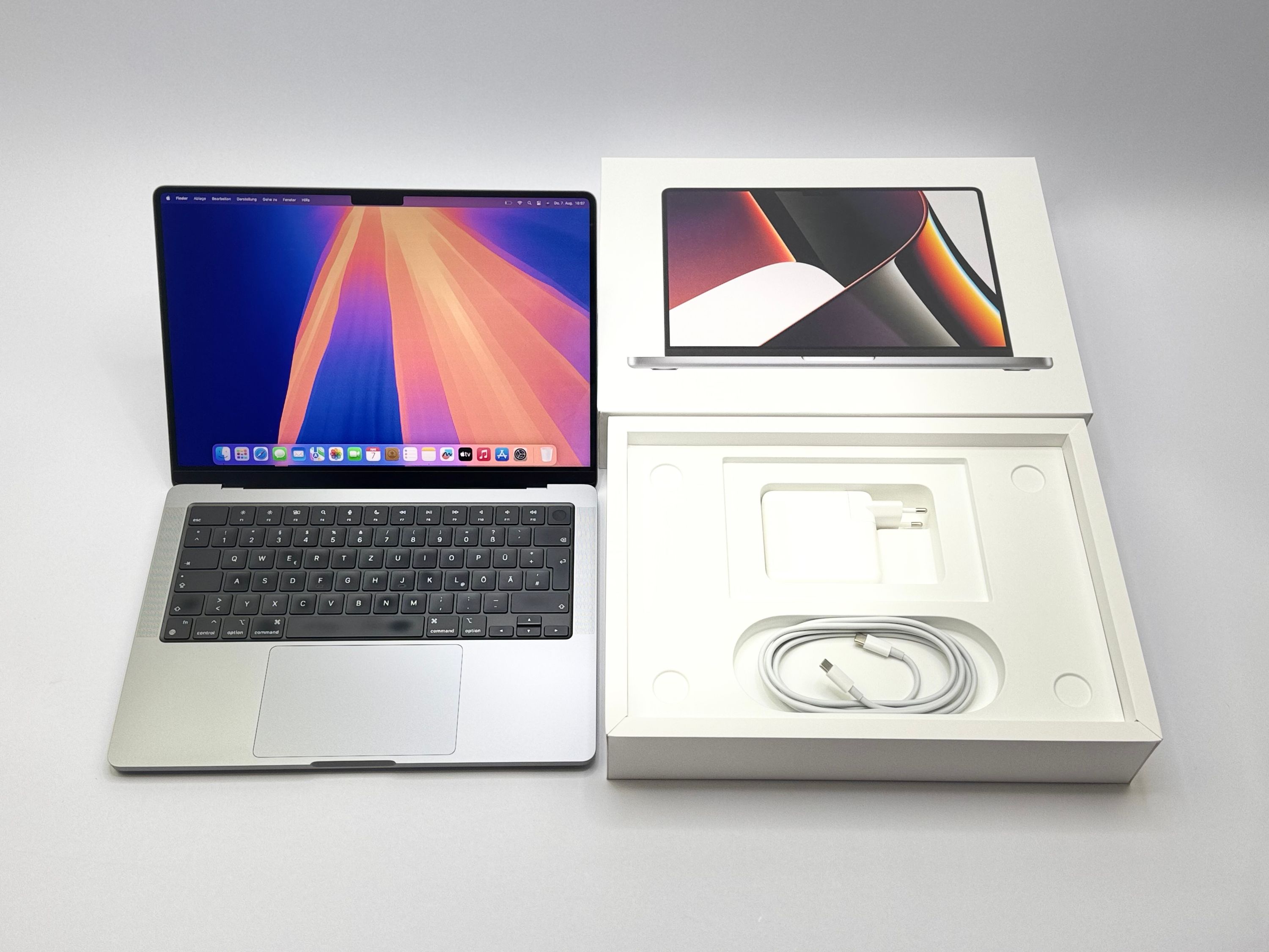 Apple MacBook Pro 14“ M1 PRO 10C CPU 16C GPU 1 TB SSD 16 GB Ram 2021 SPACE GREY