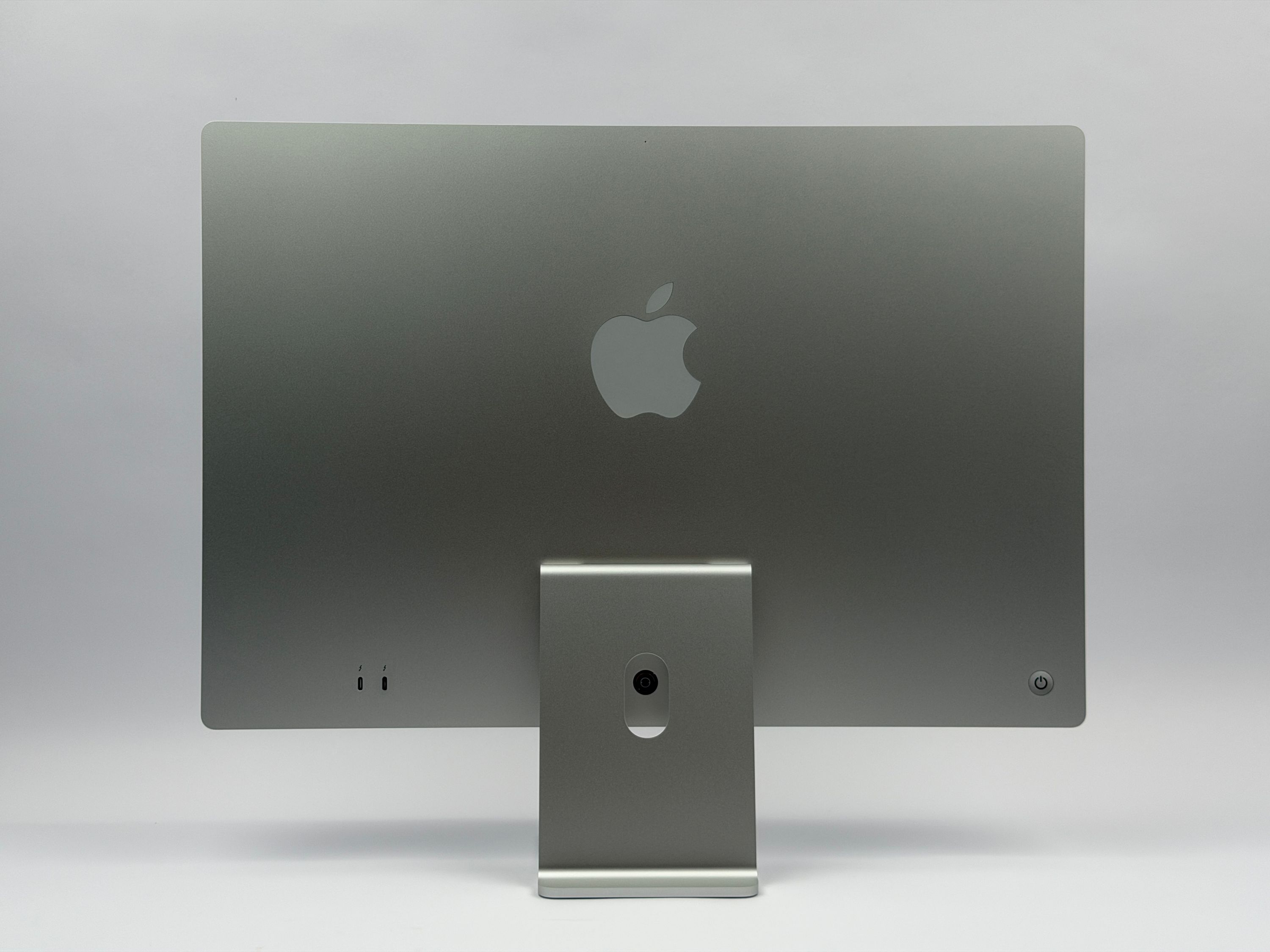 Apple iMac 24" M1 8-Core CPU 7-Core GPU 16 GB RAM 256 GB SSD Silber