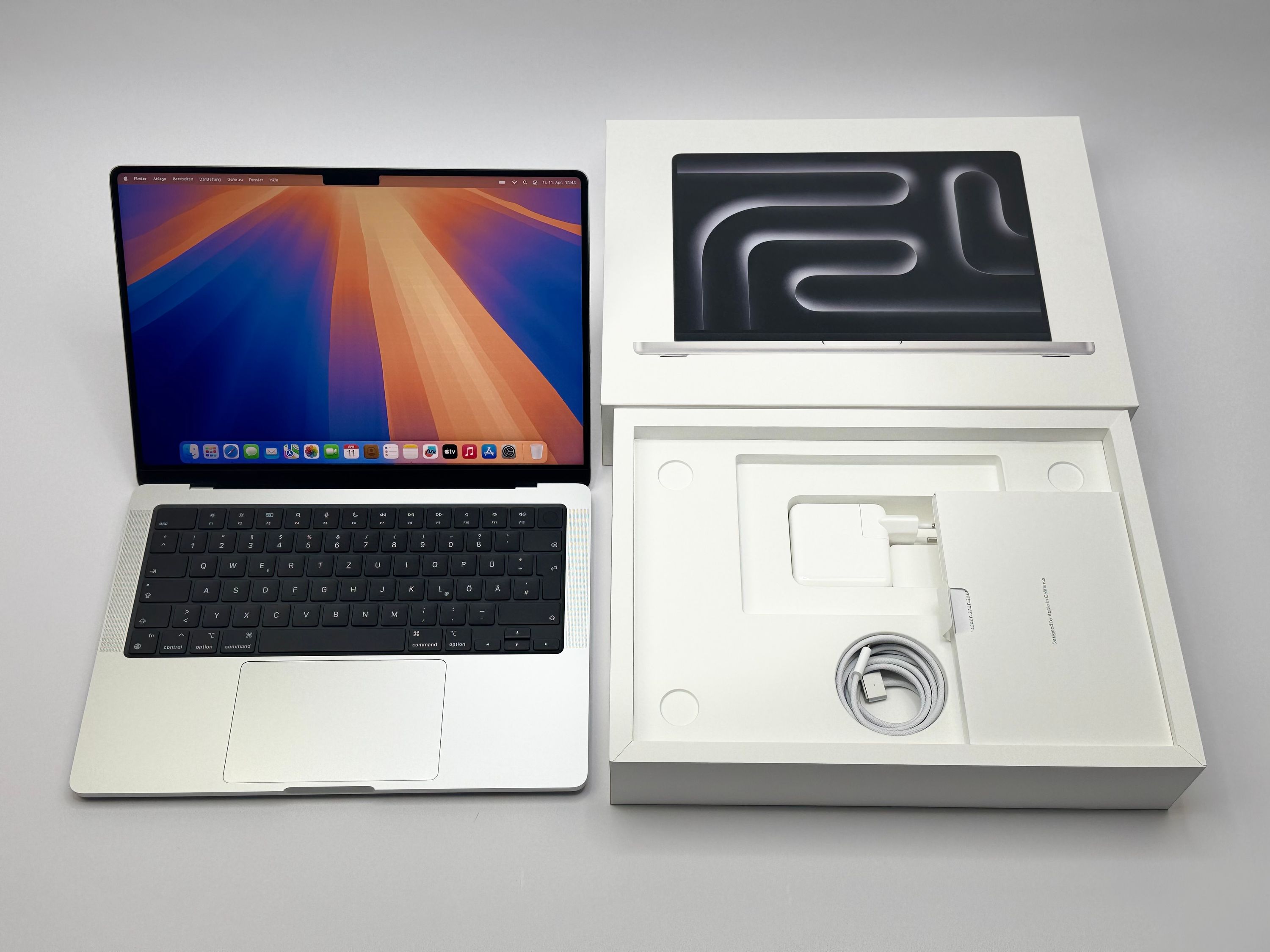 Apple MacBook Pro 14“ M4 10C CPU 10C GPU 512 GB SSD 16 GB Ram 2024 SILBER