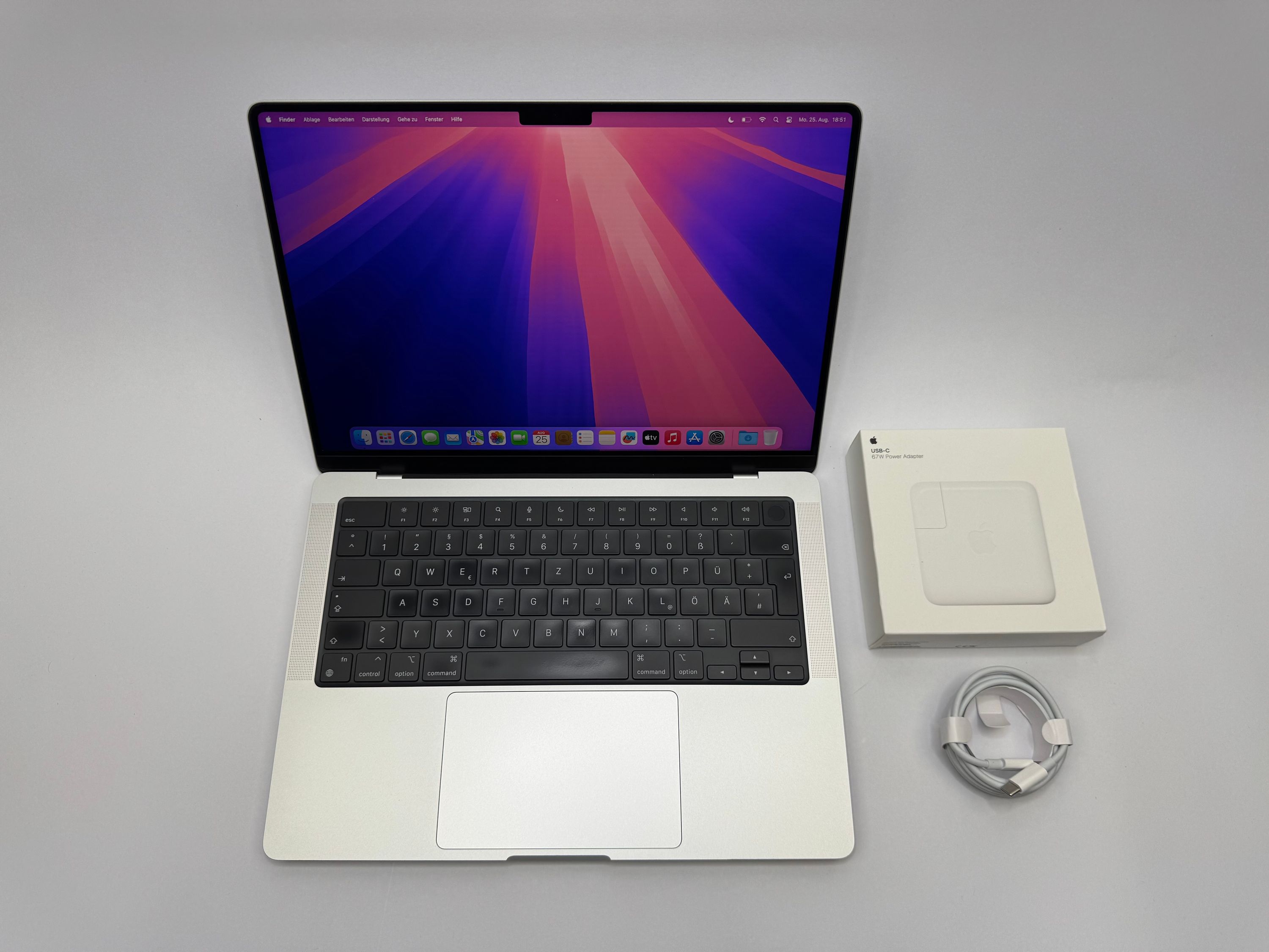 Apple MacBook Pro 14“ M1 PRO 8C CPU 14C GPU 1 TB SSD 32 GB Ram 2021 SILBER