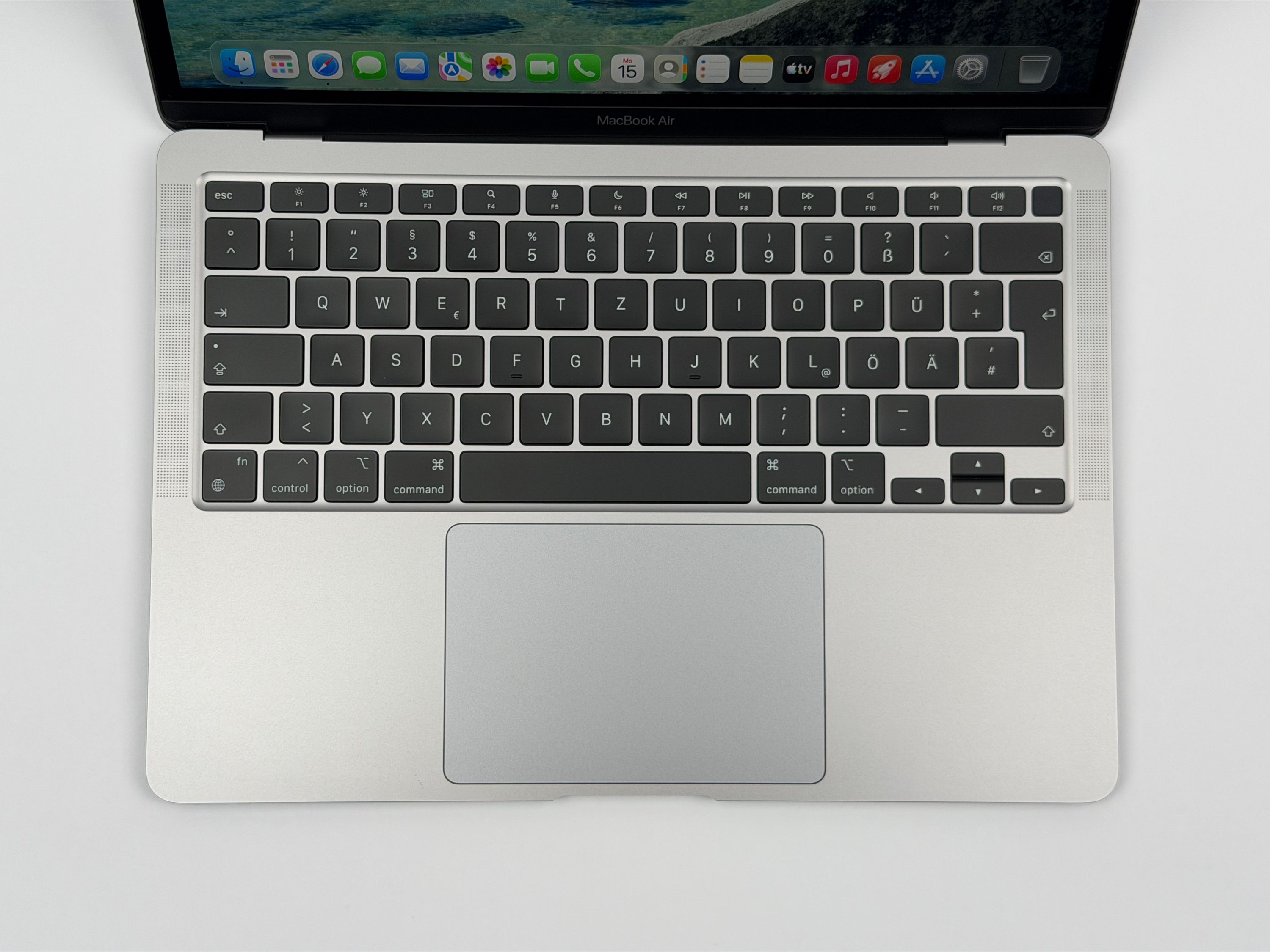 Apple MacBook Air 13,3“ M1 8C CPU 7C GPU 256 GB SSD 8 GB Ram 2020 space grey