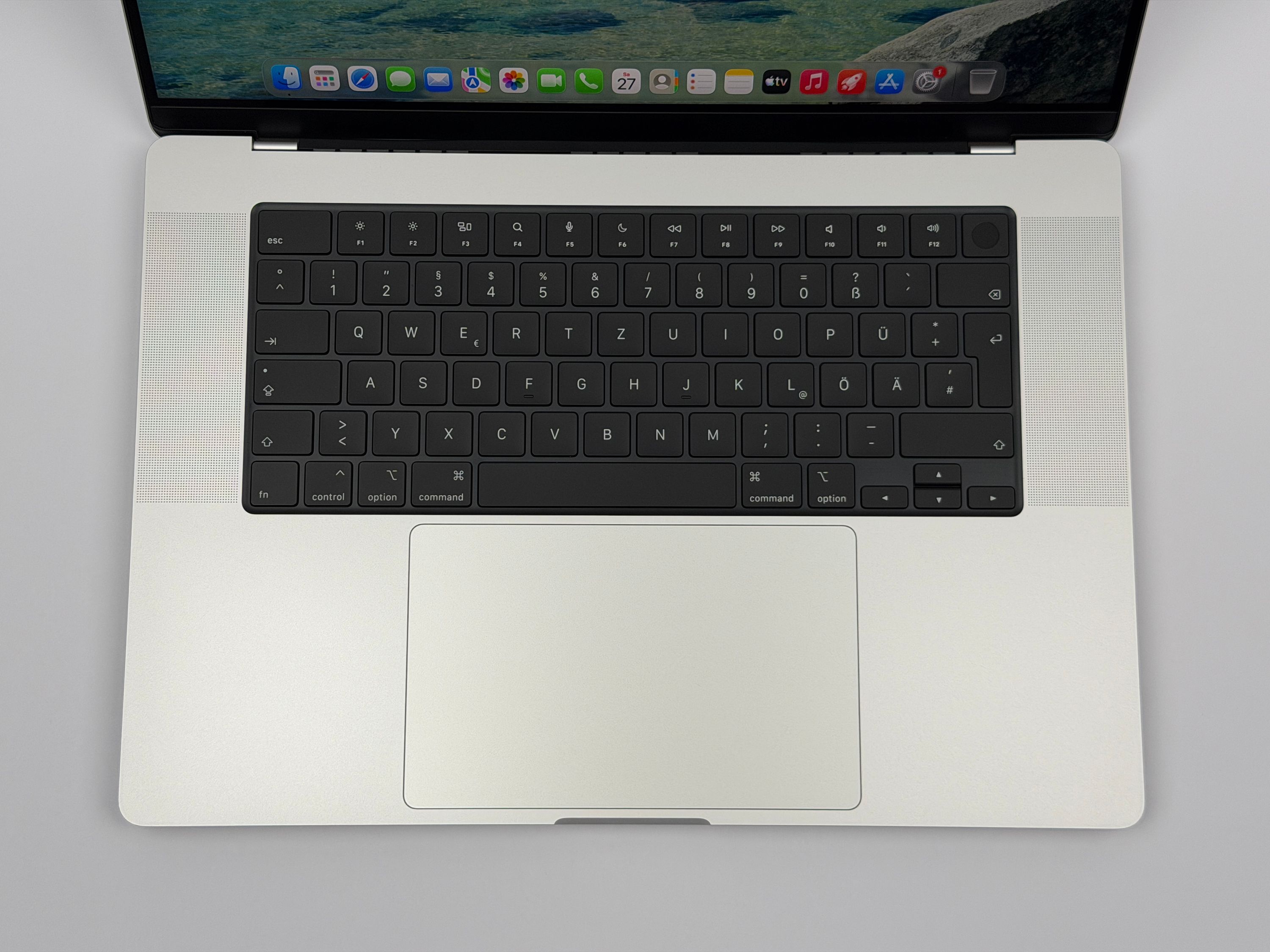 Apple MacBook Pro 16“ M1 MAX 10C CPU 24C GPU 512 GB SSD 32 GB Ram 2021 SILBER