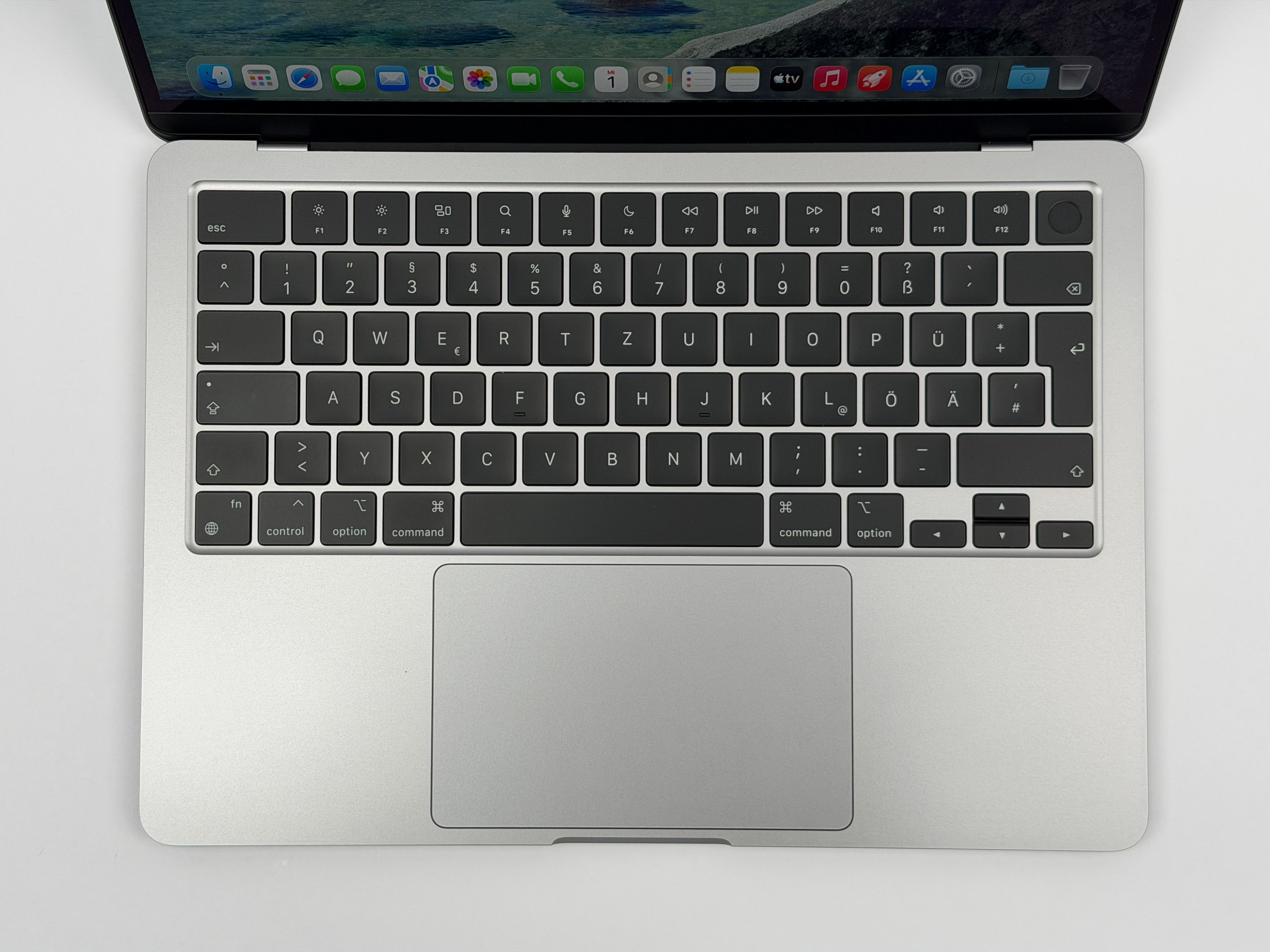 Apple MacBook Air 13,6“ M2 8C CPU 10C GPU 1 TB SSD 24 GB 2022 SPACE GREY