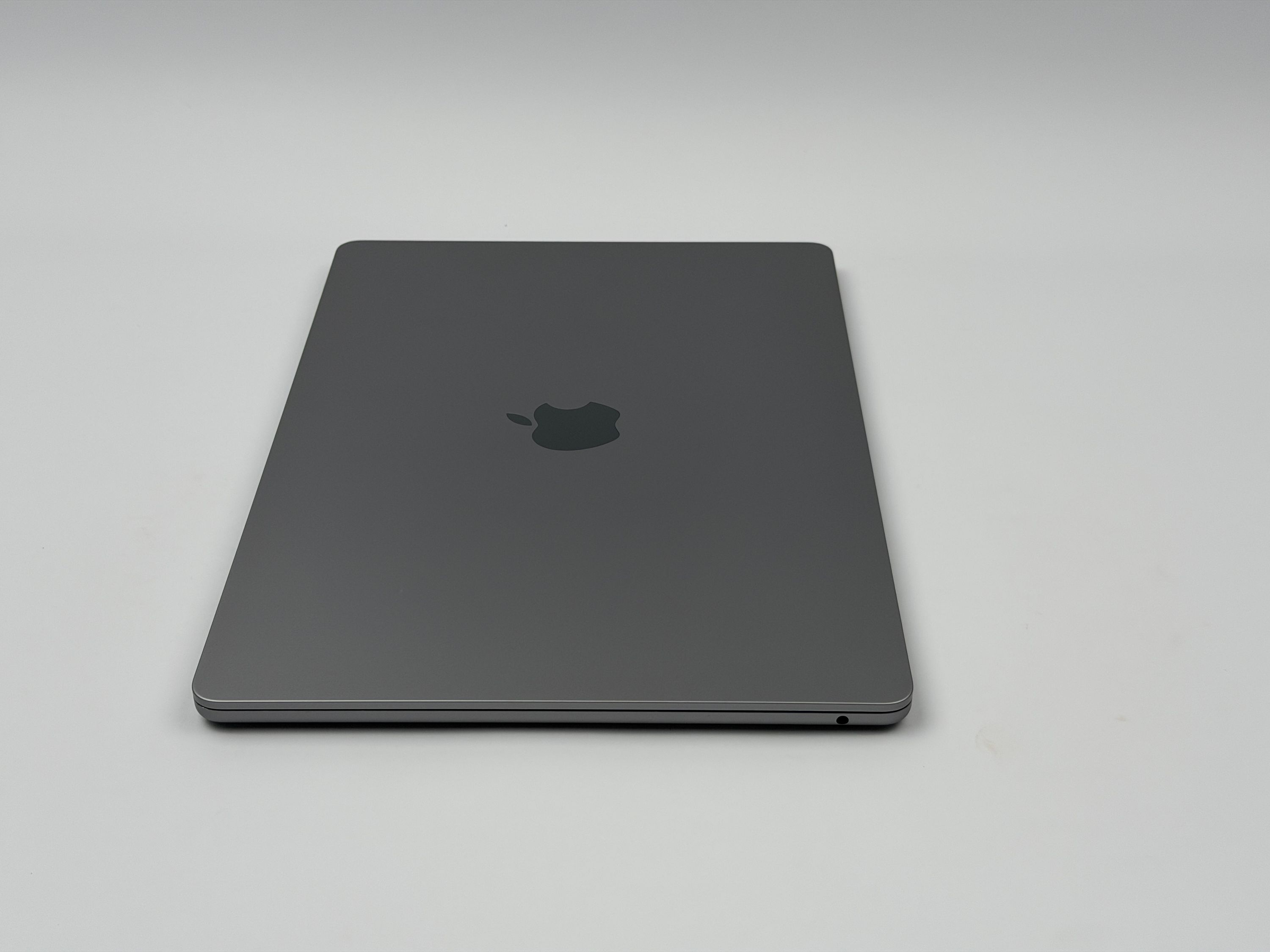 Apple MacBook Air 15,3“ M2 8C CPU 10C GPU 512 GB SSD 24 GB 2023 DISPLAYBRUCH