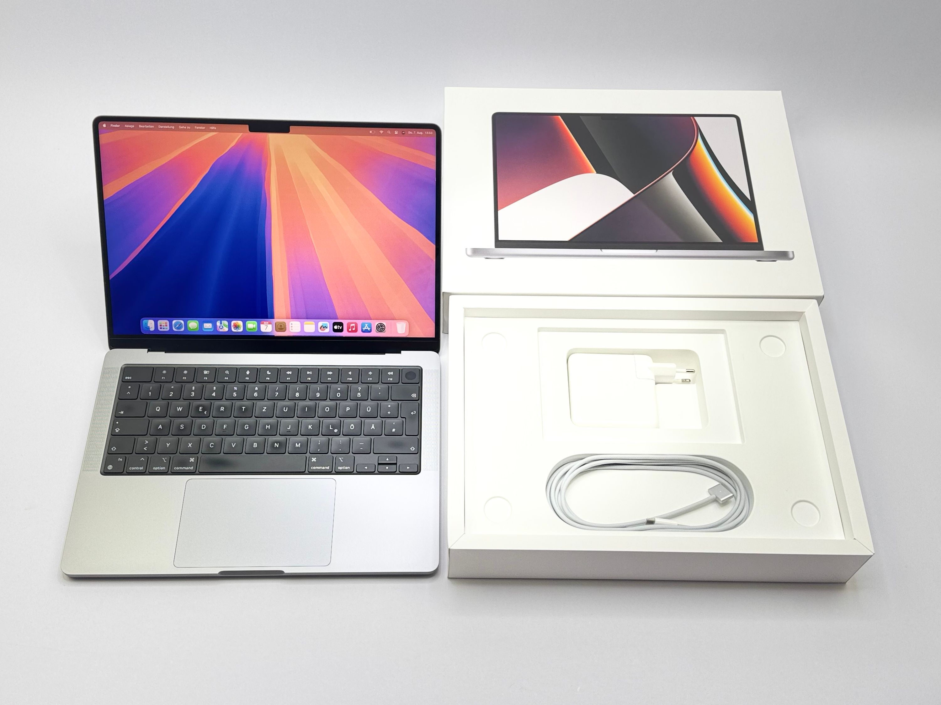 Apple MacBook Pro 14“ M1 PRO 10C CPU 16C GPU 1 TB SSD 16 GB Ram 2021 SPACE GREY