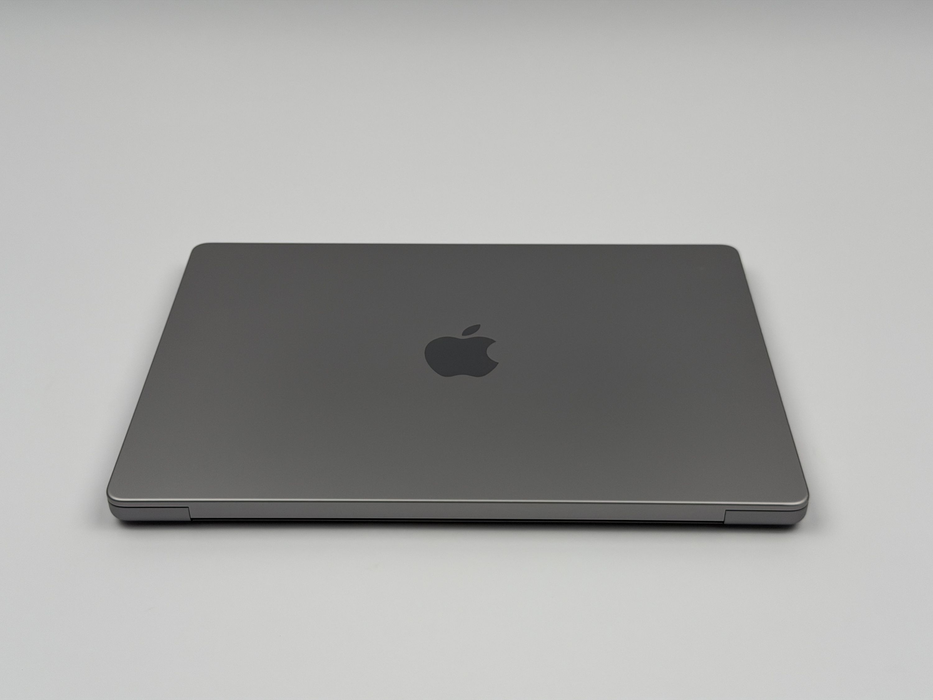 Apple MacBook Pro 14“ M1 PRO 10C CPU 16C GPU 512 GB SSD 16 GB Ram 2021 SPACE GREY