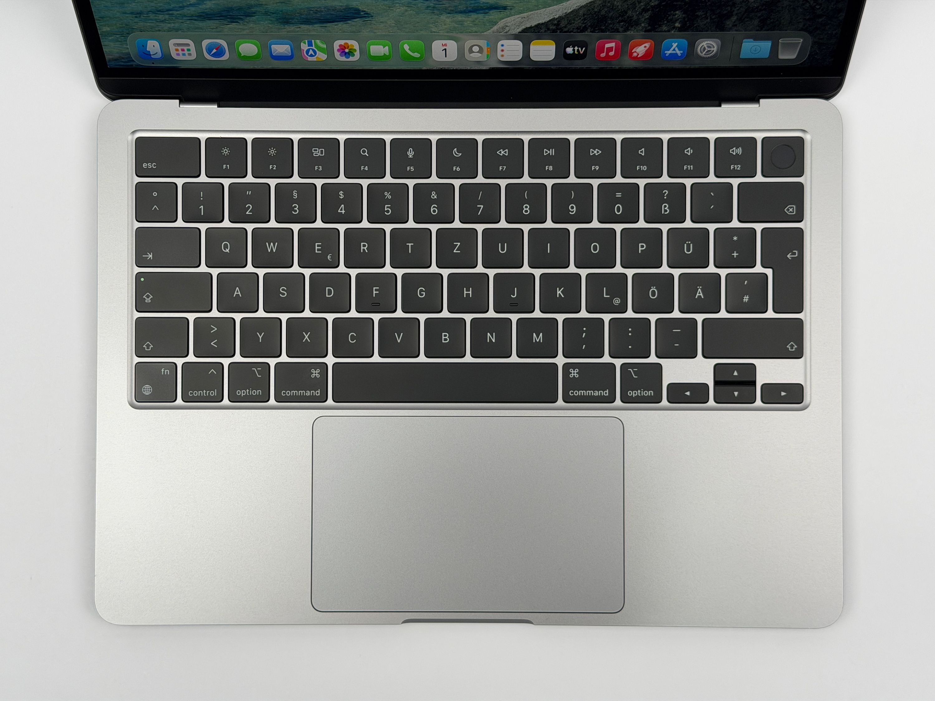 Apple MacBook Air 13,6“ M2 8C CPU 10C GPU 1 TB SSD 24 GB 2022 SPACE GREY