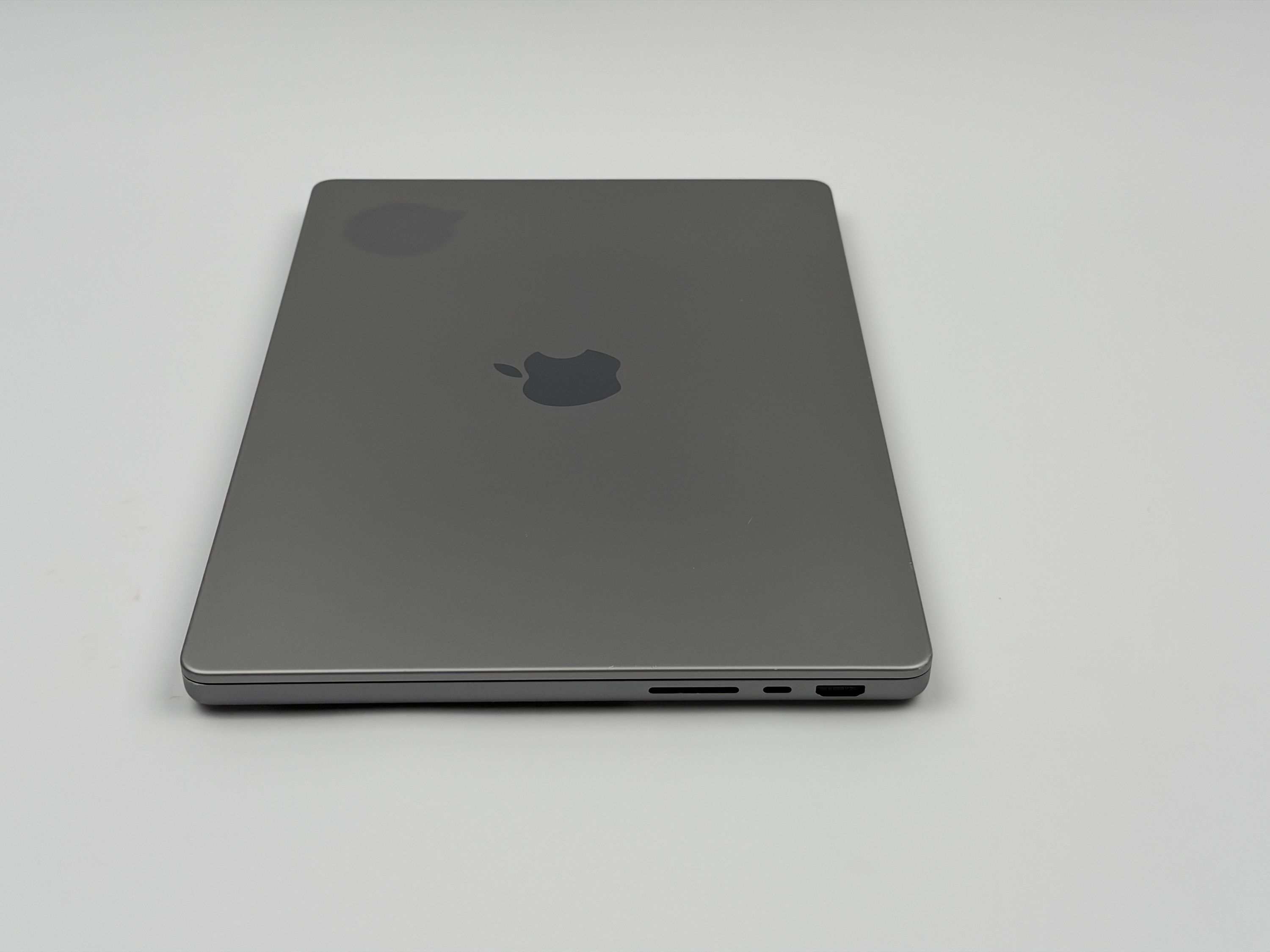 Apple MacBook Pro 14“ M2 PRO 10C CPU 16C GPU 512 GB SSD 16 GB Ram 2023 SPACE GREY