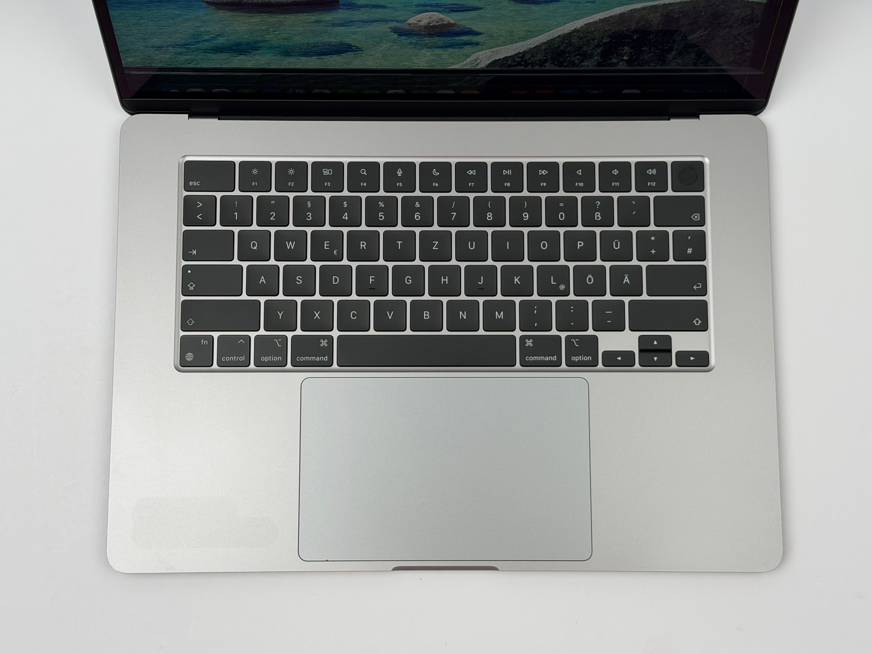 Apple MacBook Air 15,3“ M2 8C CPU 10C GPU 512 GB SSD 24 GB 2023 DISPLAYBRUCH
