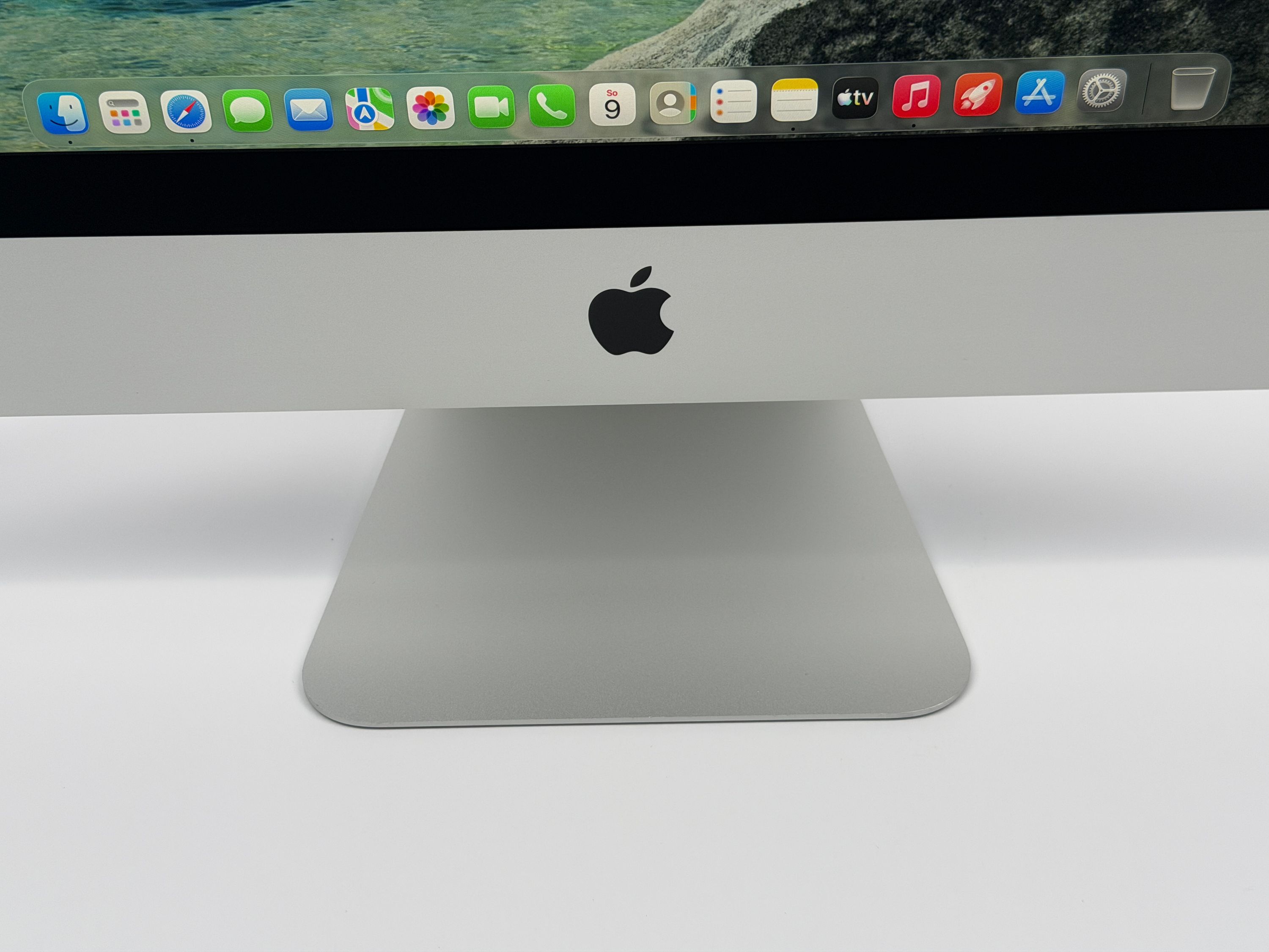 Apple iMac Retina 5K 27“ 6-Core i5 3,3 Ghz 16 GB Ram 2 TB SSD RP 5300 SILBER 2020