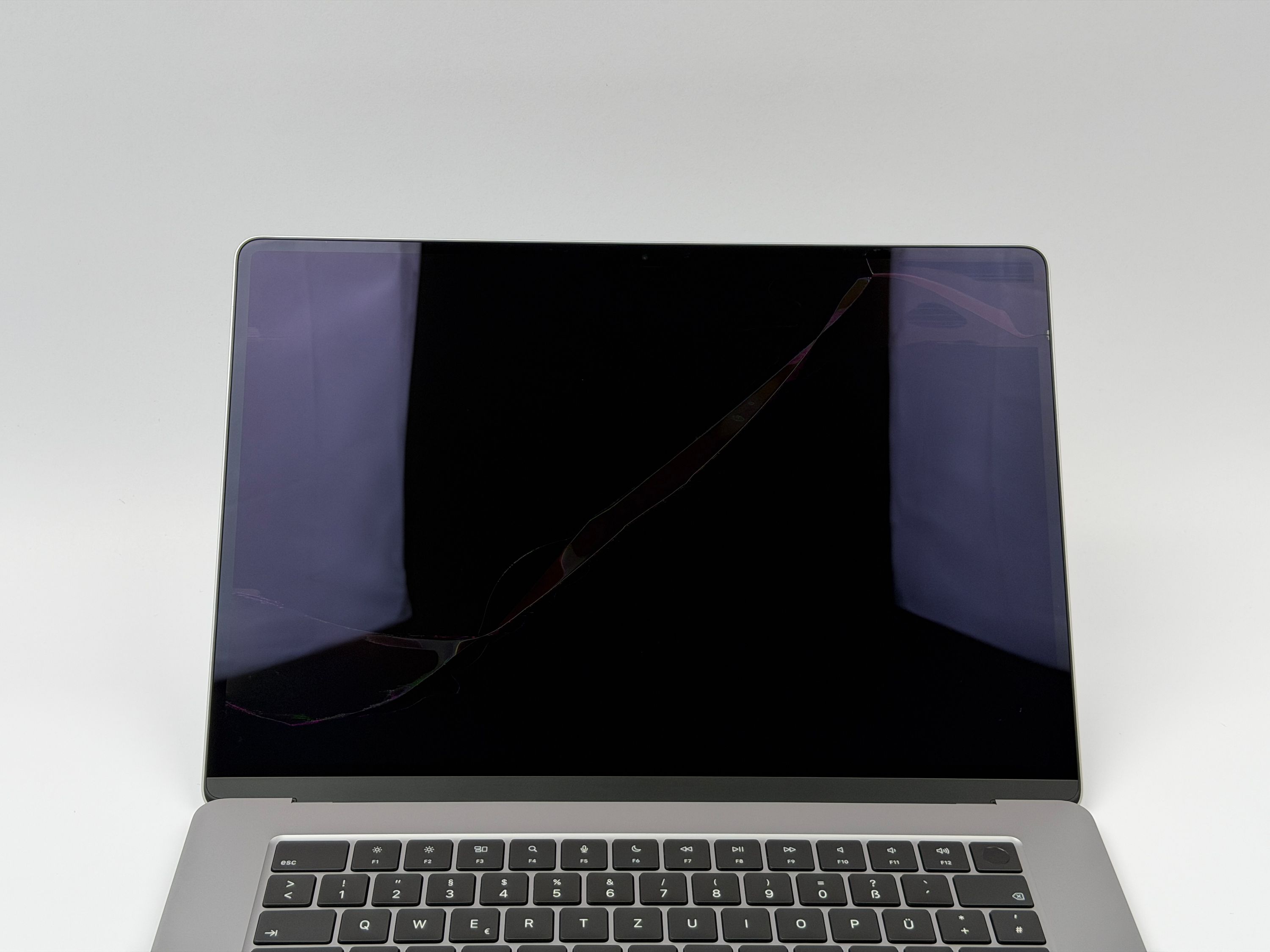 Apple MacBook Air 15,3“ M2 8C CPU 10C GPU 512 GB SSD 24 GB 2023 DISPLAYBRUCH