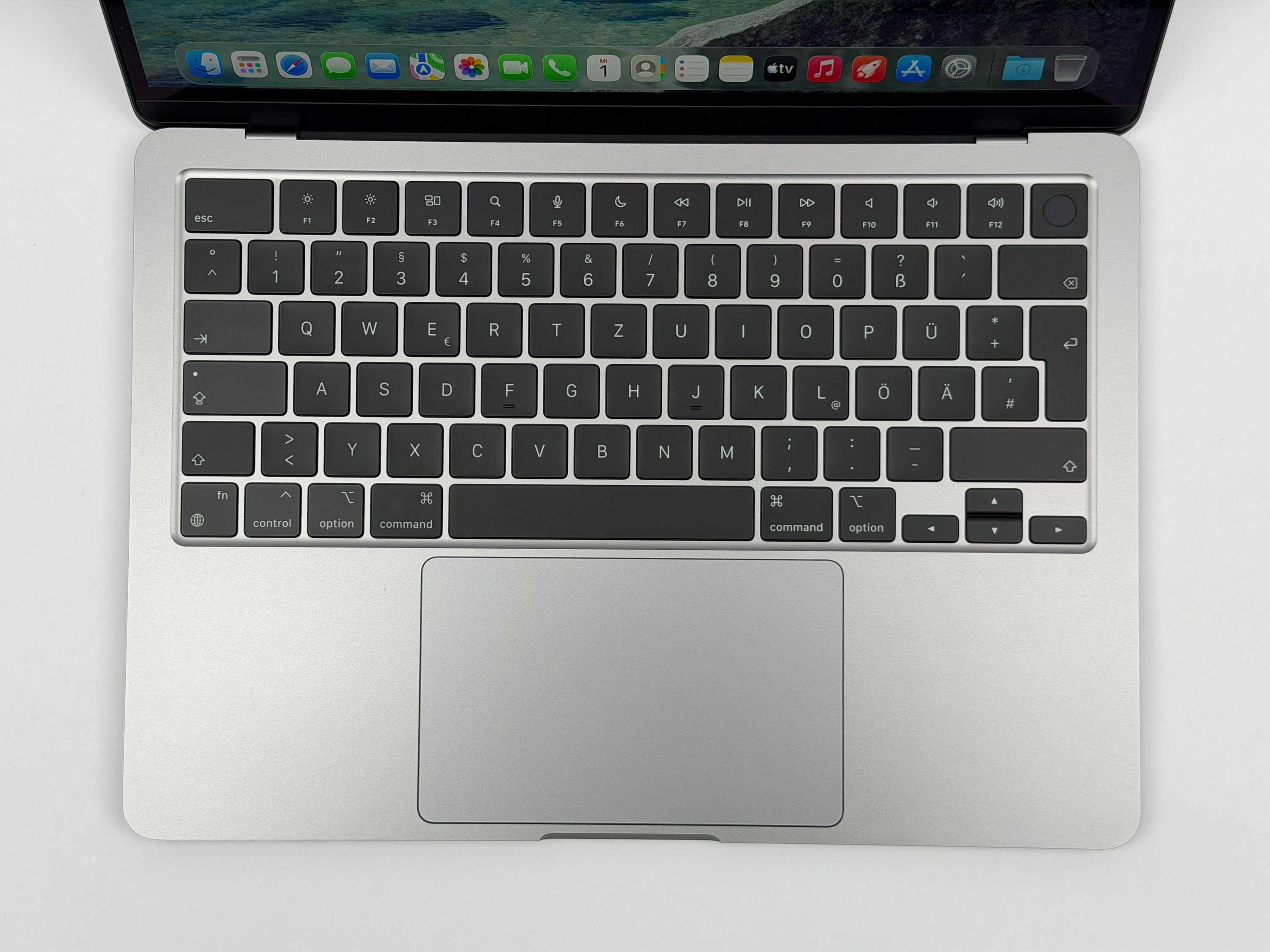 Apple MacBook Air 13,6“ M2 8C CPU 10C GPU 1 TB SSD 24 GB 2022 SPACE GREY