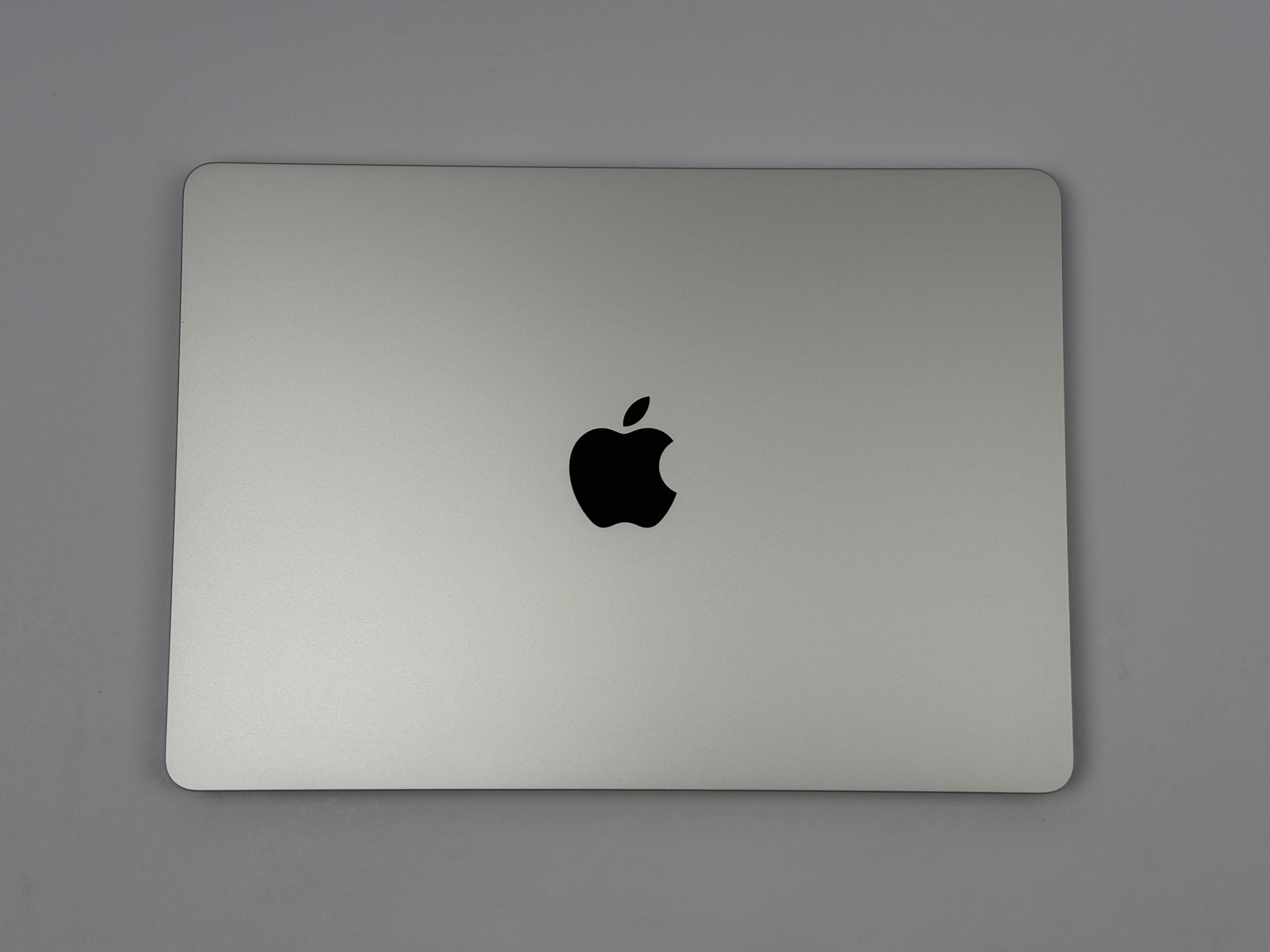 Apple MacBook Air 13,3“ M2 8C CPU 10C GPU 512 GB SSD 8 GB 2022 SILBER
