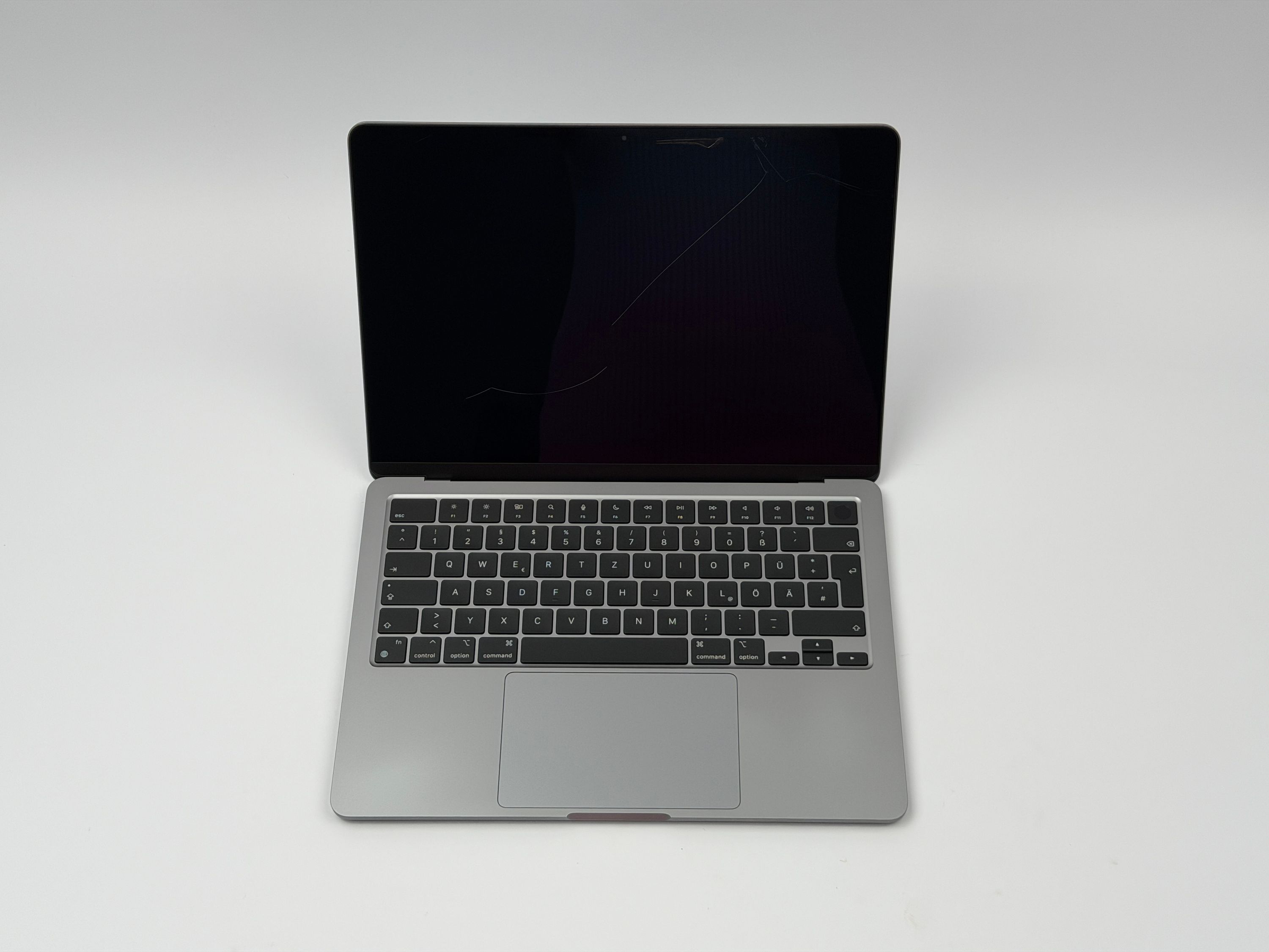 Apple MacBook Air 13,3“ M2 8C CPU 8C GPU 512 GB SSD 16 GB 2022 SPACE GREY DISPLAYBRUCH