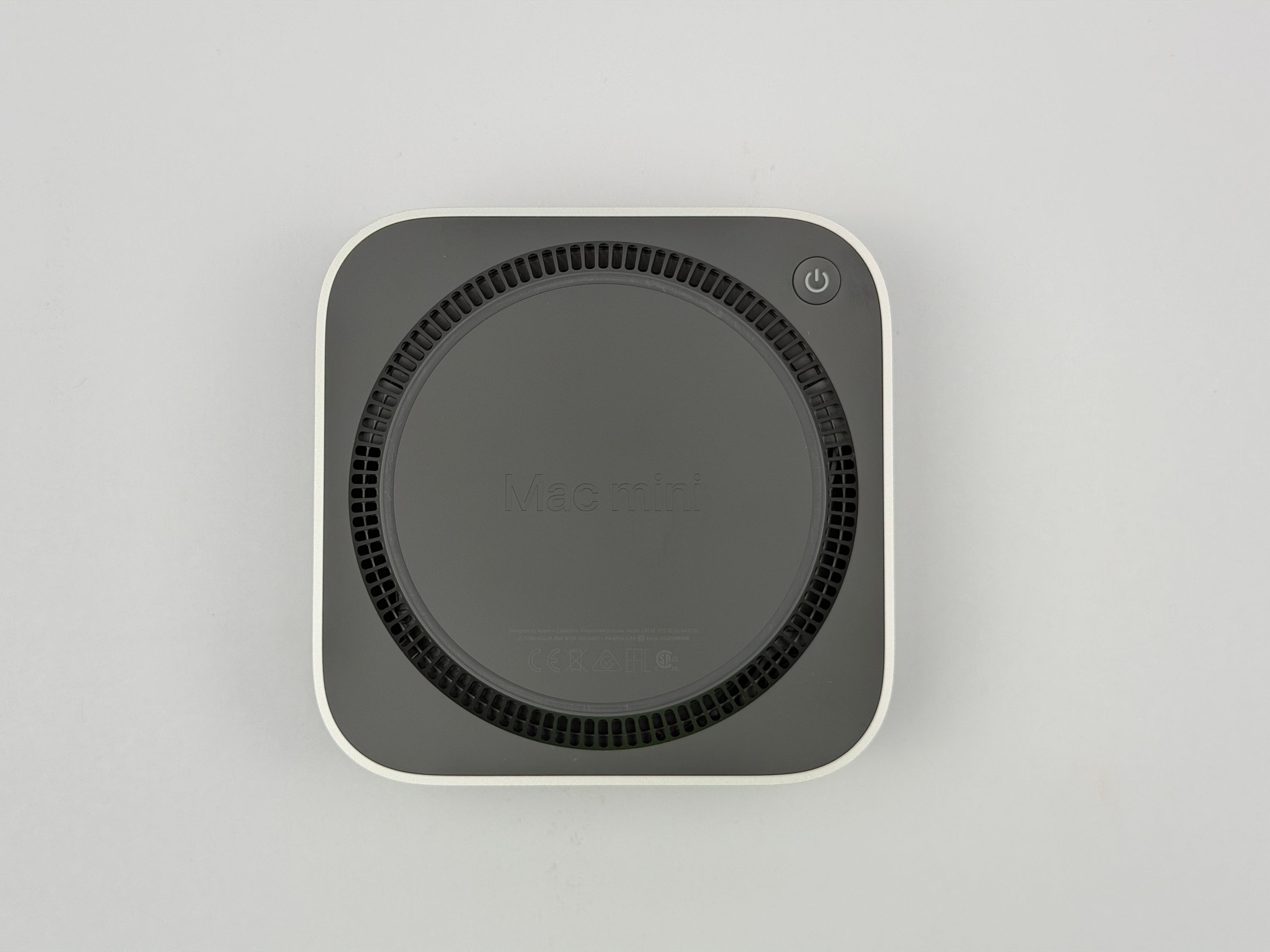 Apple Mac Mini M4 10-Core CPU 10-Core GPU 16 GB RAM 256 GB SSD SILBER 2024