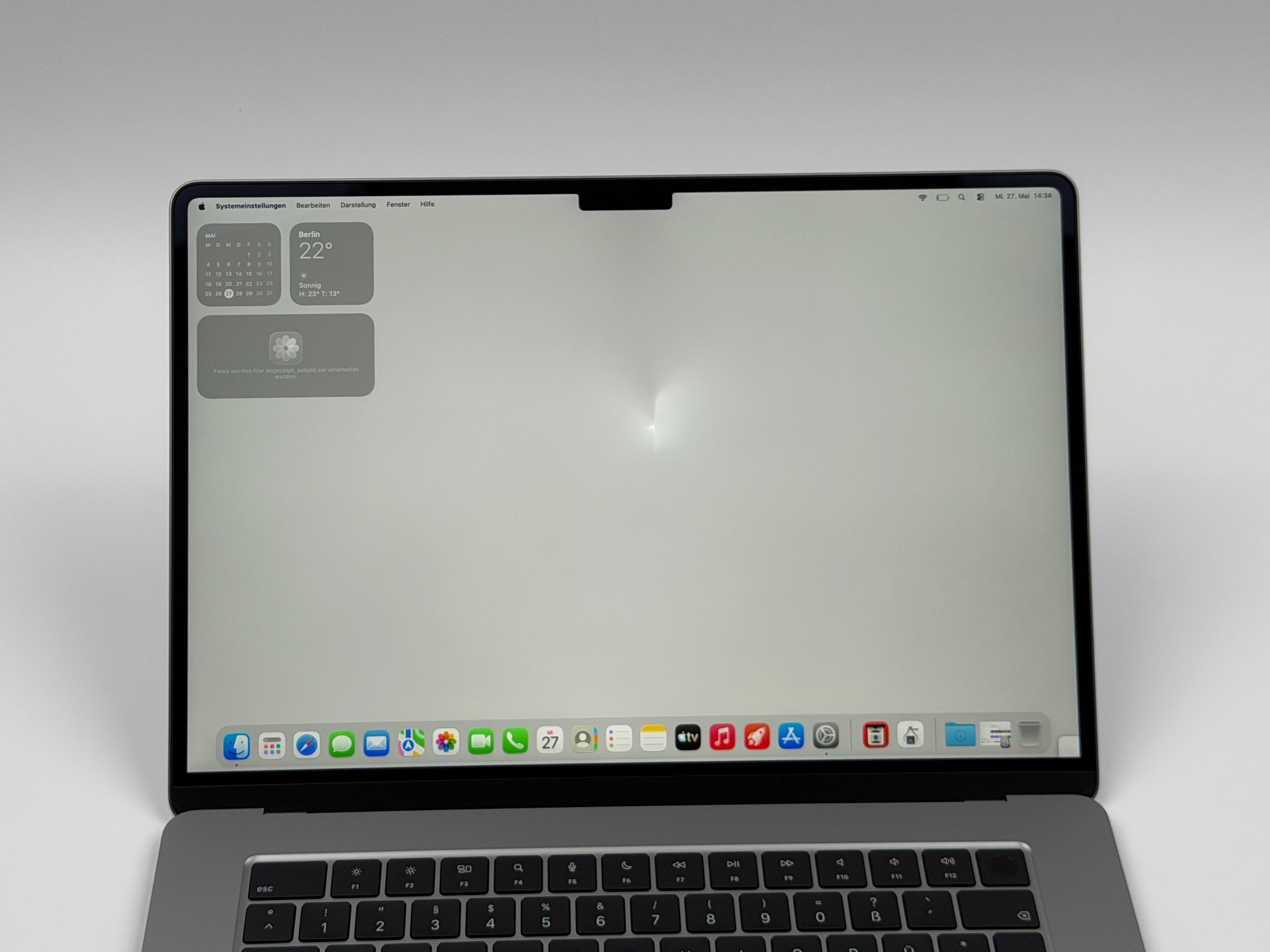 Apple MacBook Air 15,3“ M2 8C CPU 10C GPU 512 GB SSD 16 GB 2023 Space Grey Teildefekt