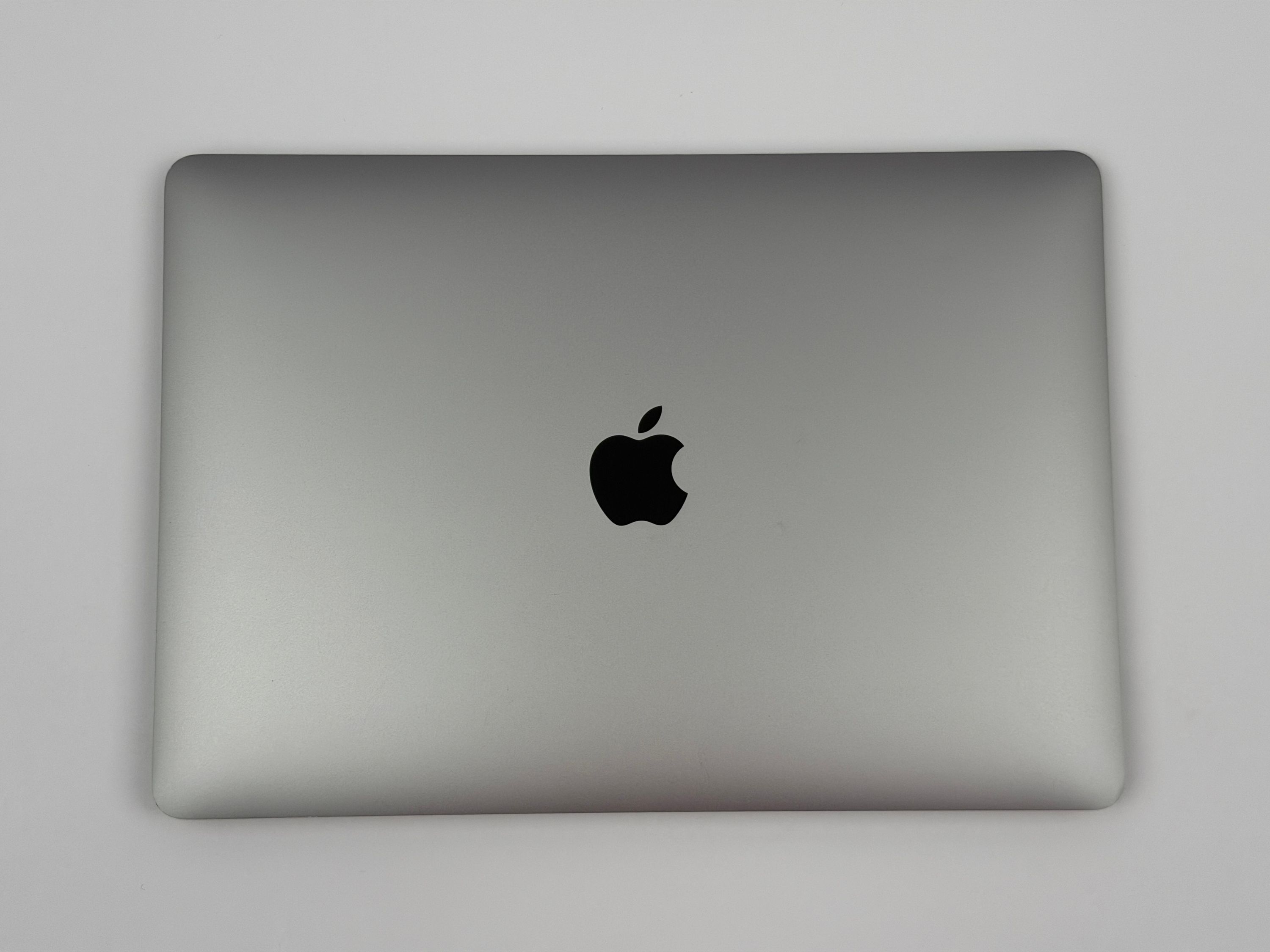Apple MacBook Air 13,3“ M1 8C CPU 7C GPU 256 GB SSD 8 GB Ram 2020 space grey
