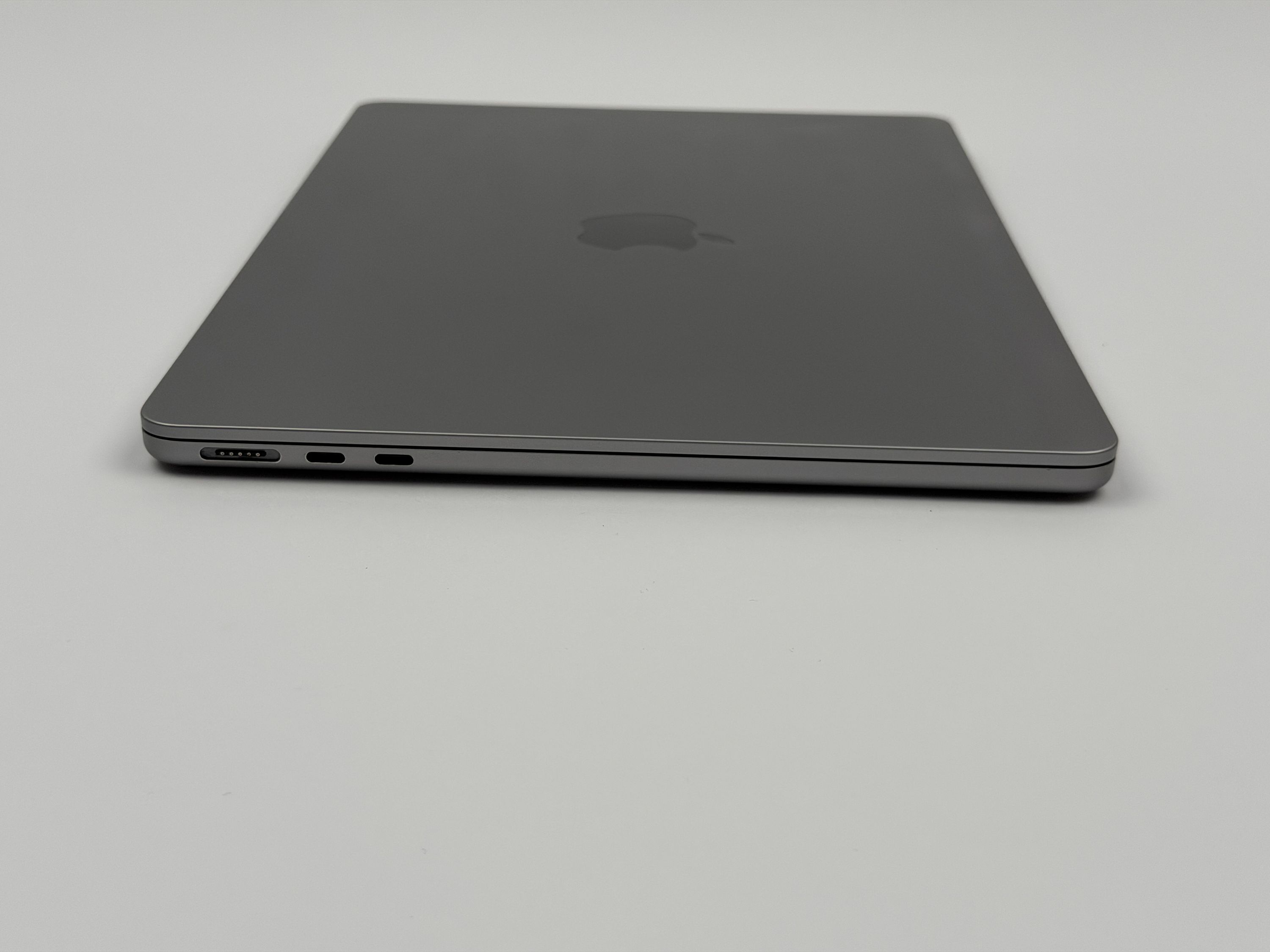 Apple MacBook Air 13,6“ M2 8C CPU 10C GPU 1 TB SSD 24 GB 2022 SPACE GREY