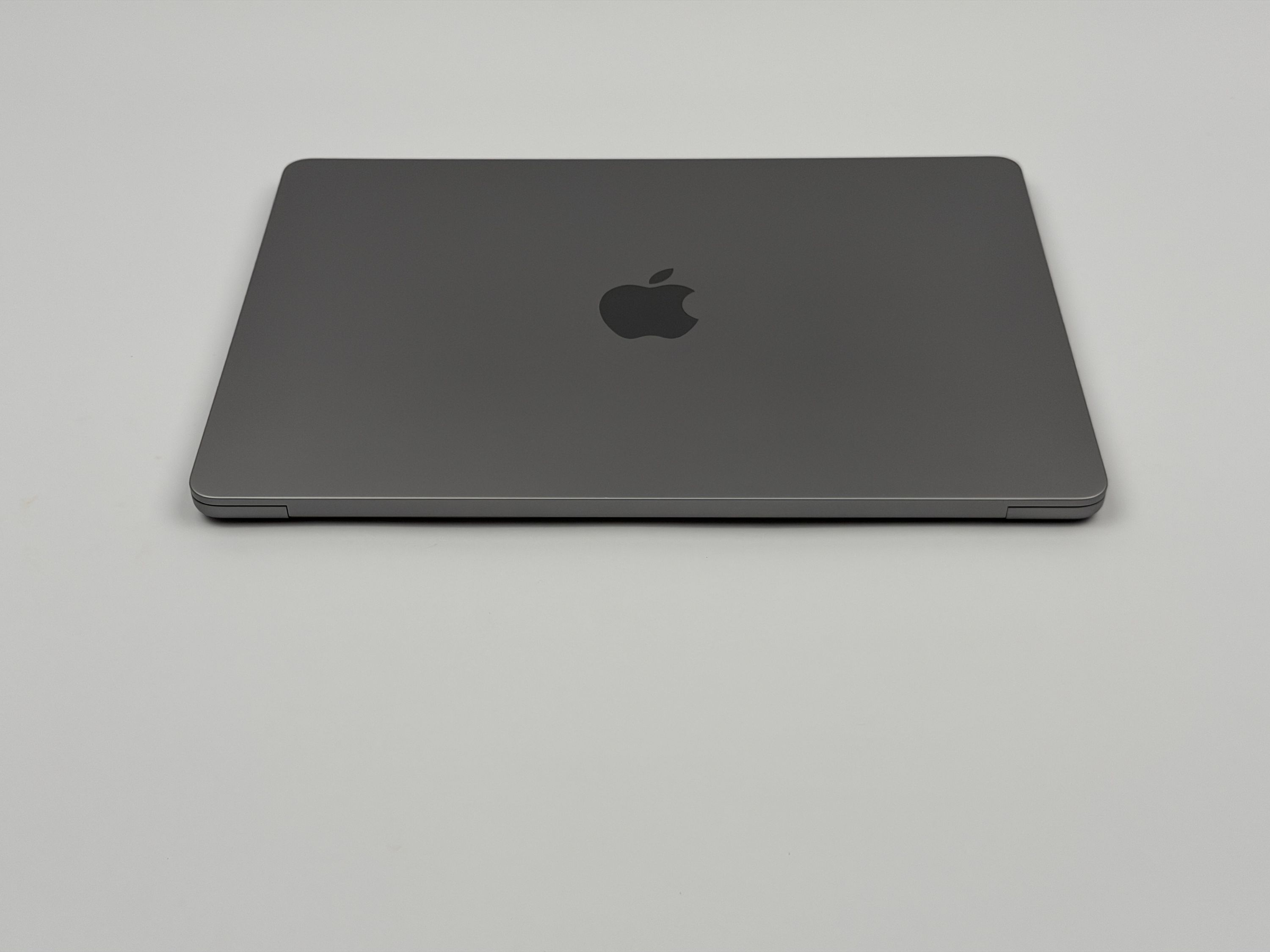 Apple MacBook Air 13,6“ M2 8C CPU 8C GPU 512 GB SSD 8 GB 2022 SPACE GREY