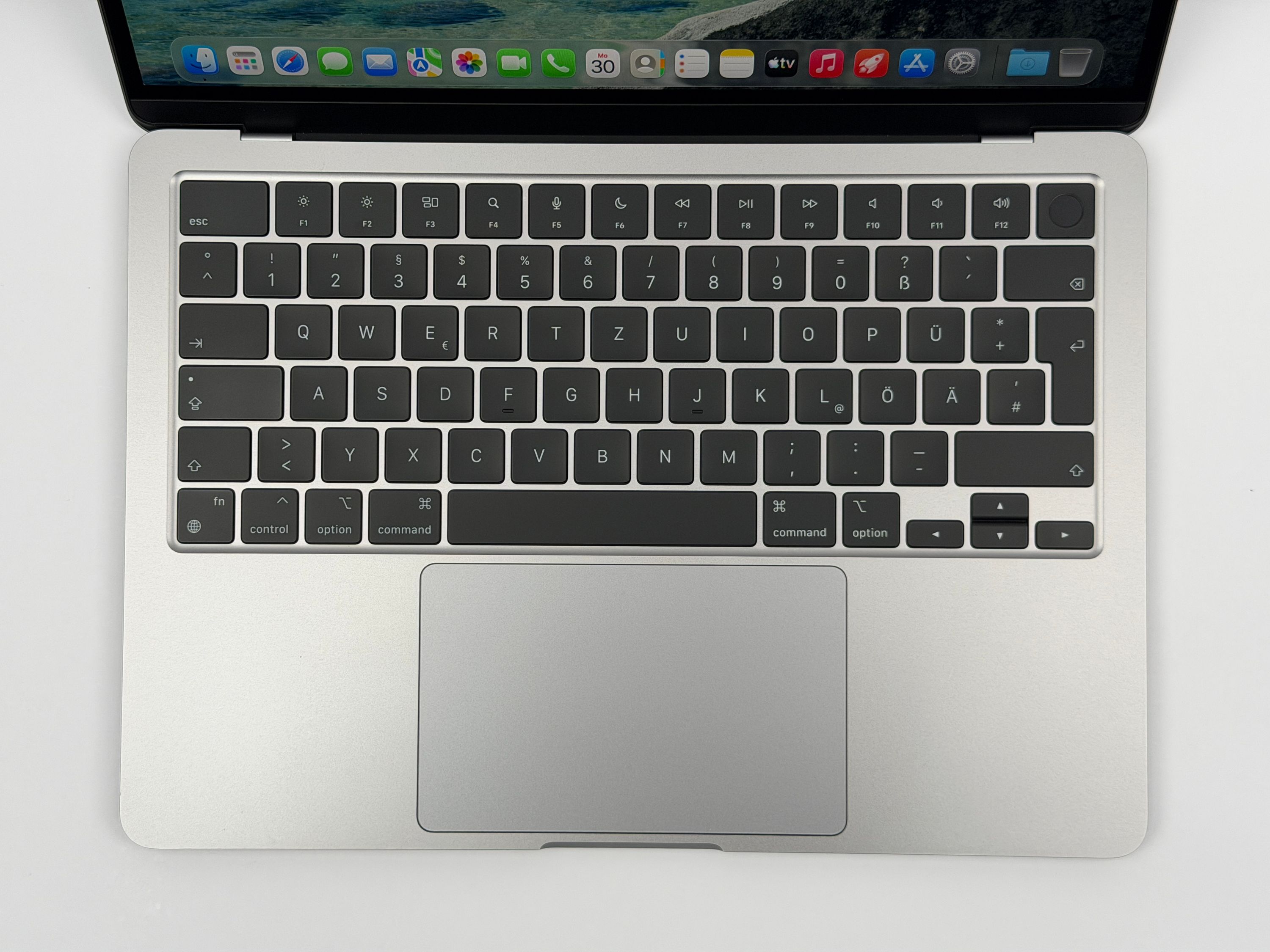 Apple MacBook Air 13,6“ M2 8C CPU 10C GPU 1 TB SSD 24 GB 2022 SPACE GREY