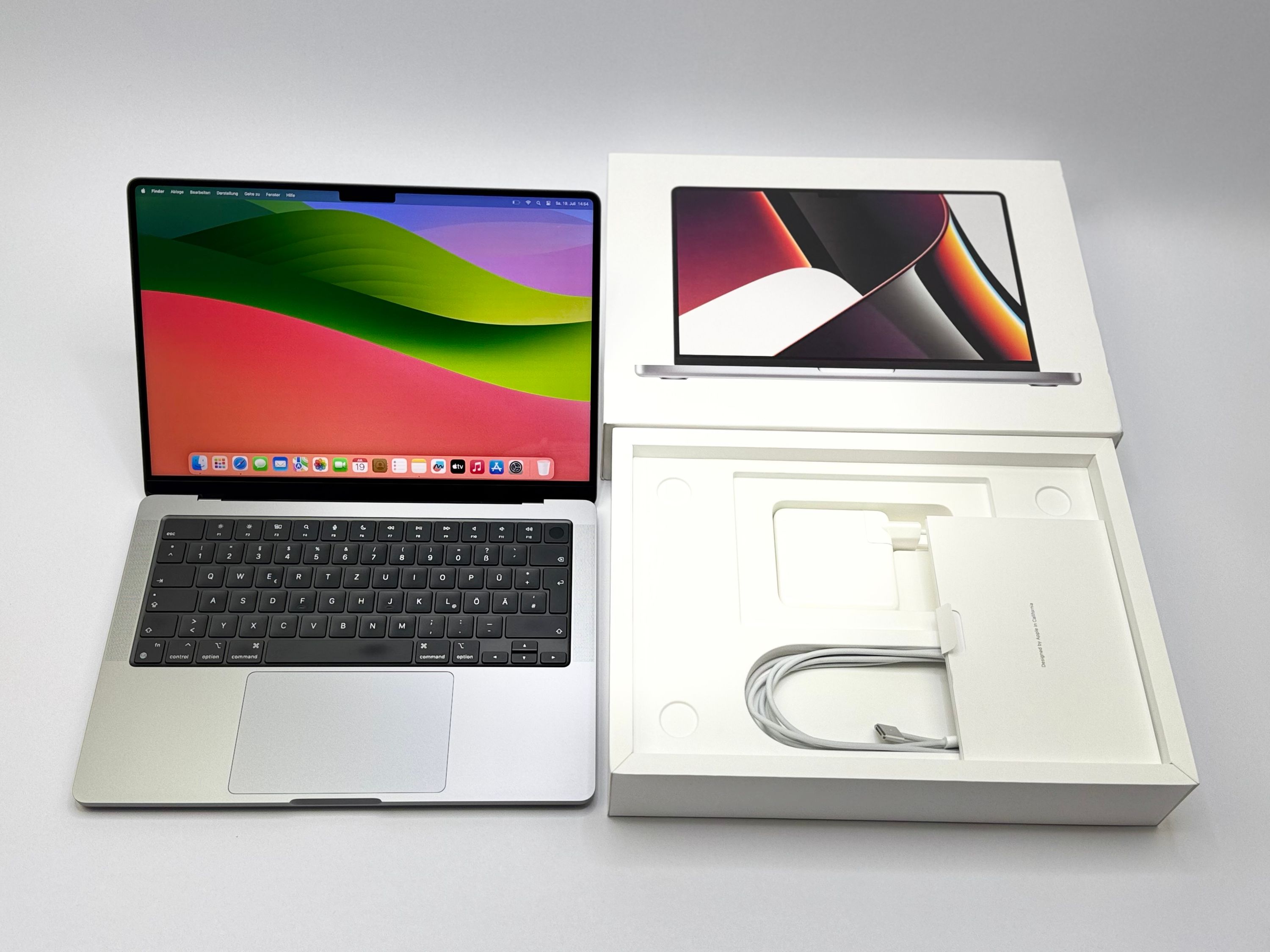 Apple MacBook Pro 14“ M1 MAX 10C CPU 32C GPU 512 GB SSD 32 GB Ram 2021 SPACE GREY