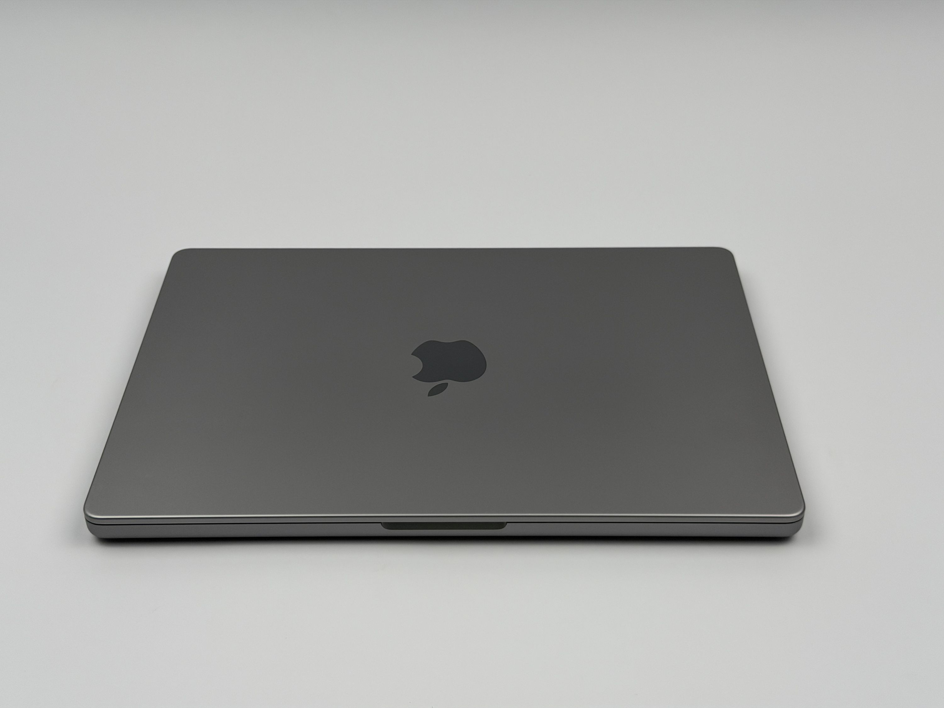 Apple MacBook Pro 14“ M1 PRO 10C CPU 16C GPU 512 GB SSD 16 GB Ram 2021 SPACE GREY