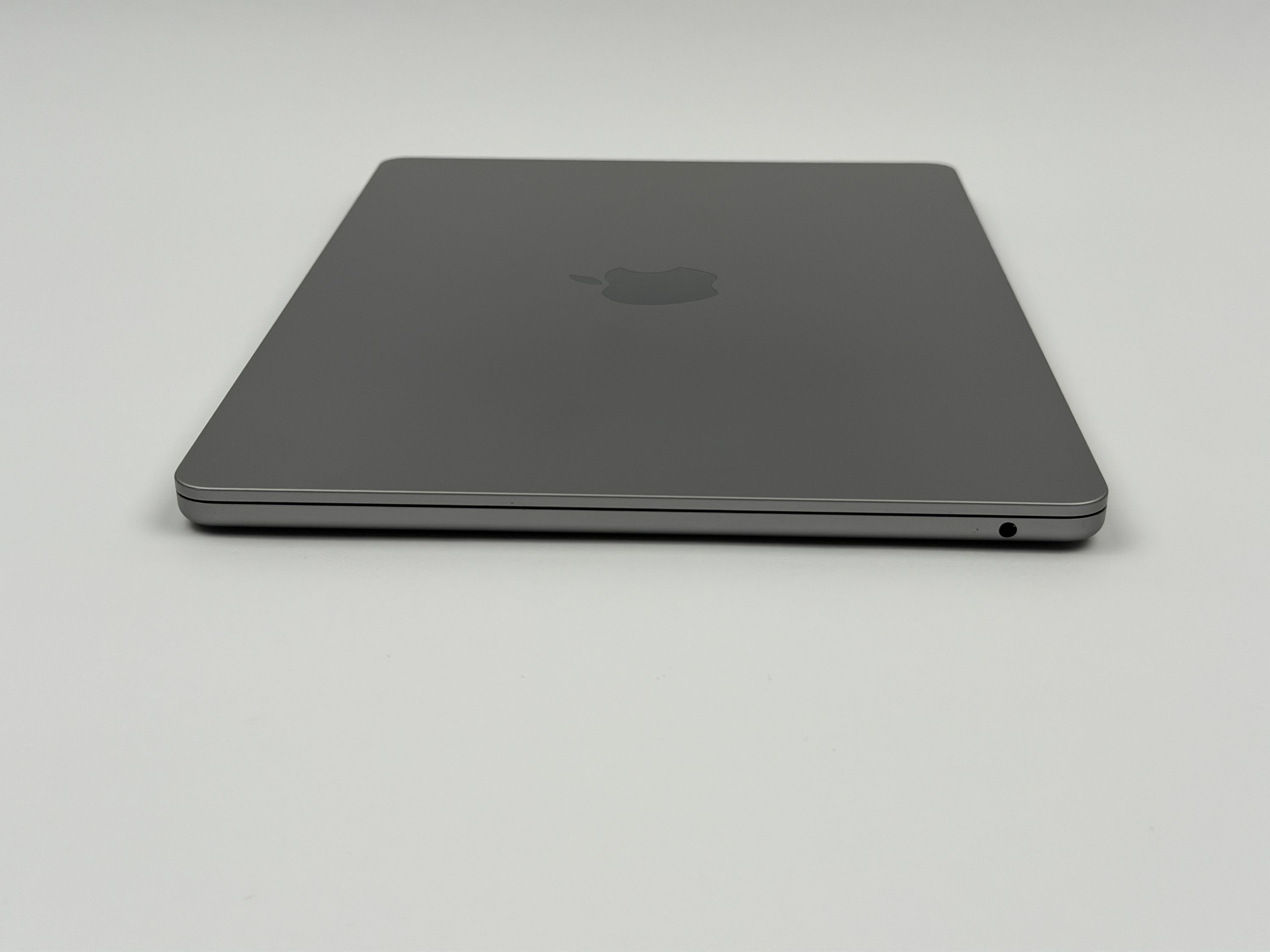 Apple MacBook Air 13,6“ M2 8C CPU 10C GPU 1 TB SSD 24 GB 2022 SPACE GREY