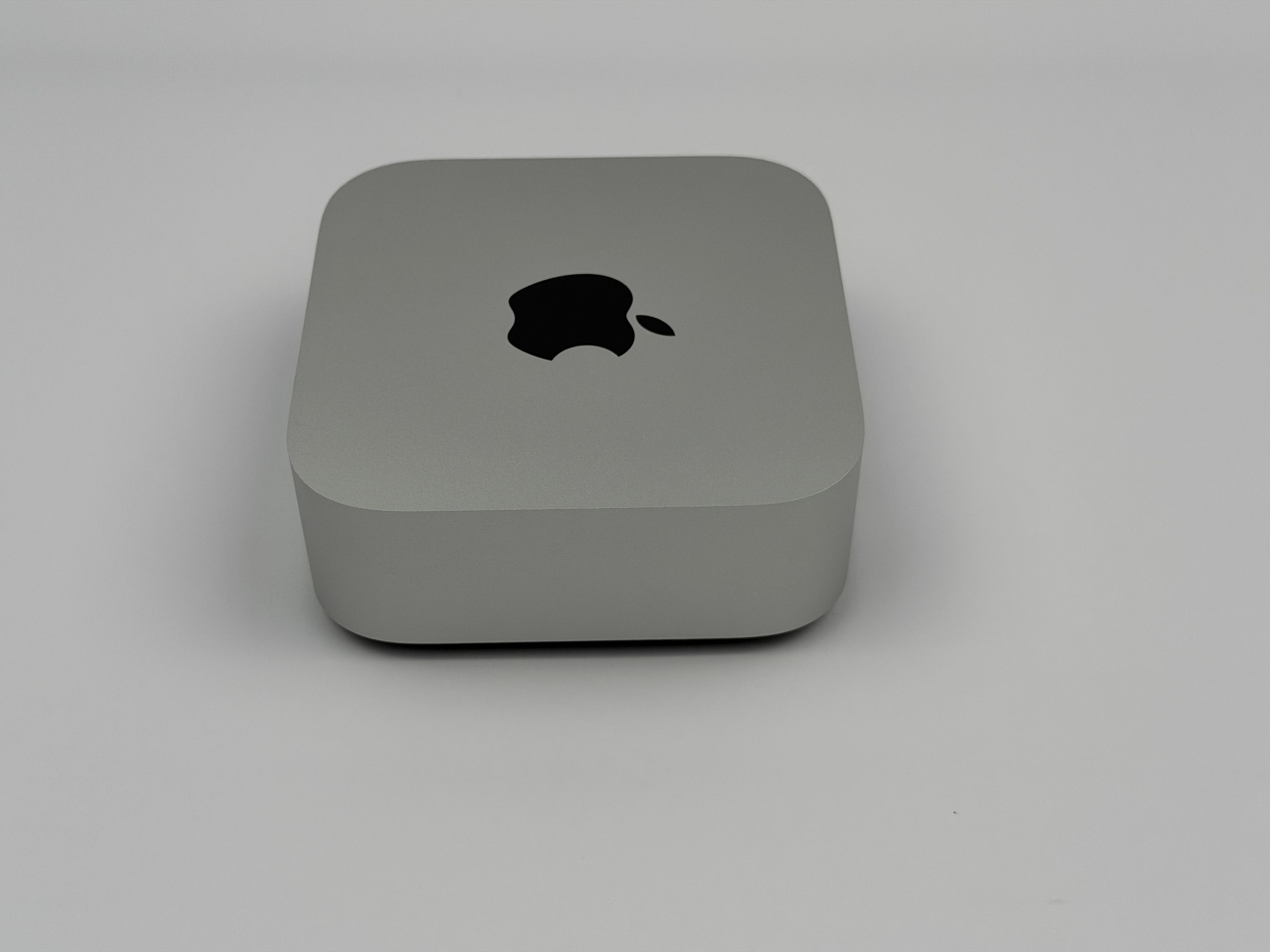 Apple Mac Mini M4 Pro 14-Core CPU 20-Core GPU 48 GB RAM 1 TB SSD SILBER 2024