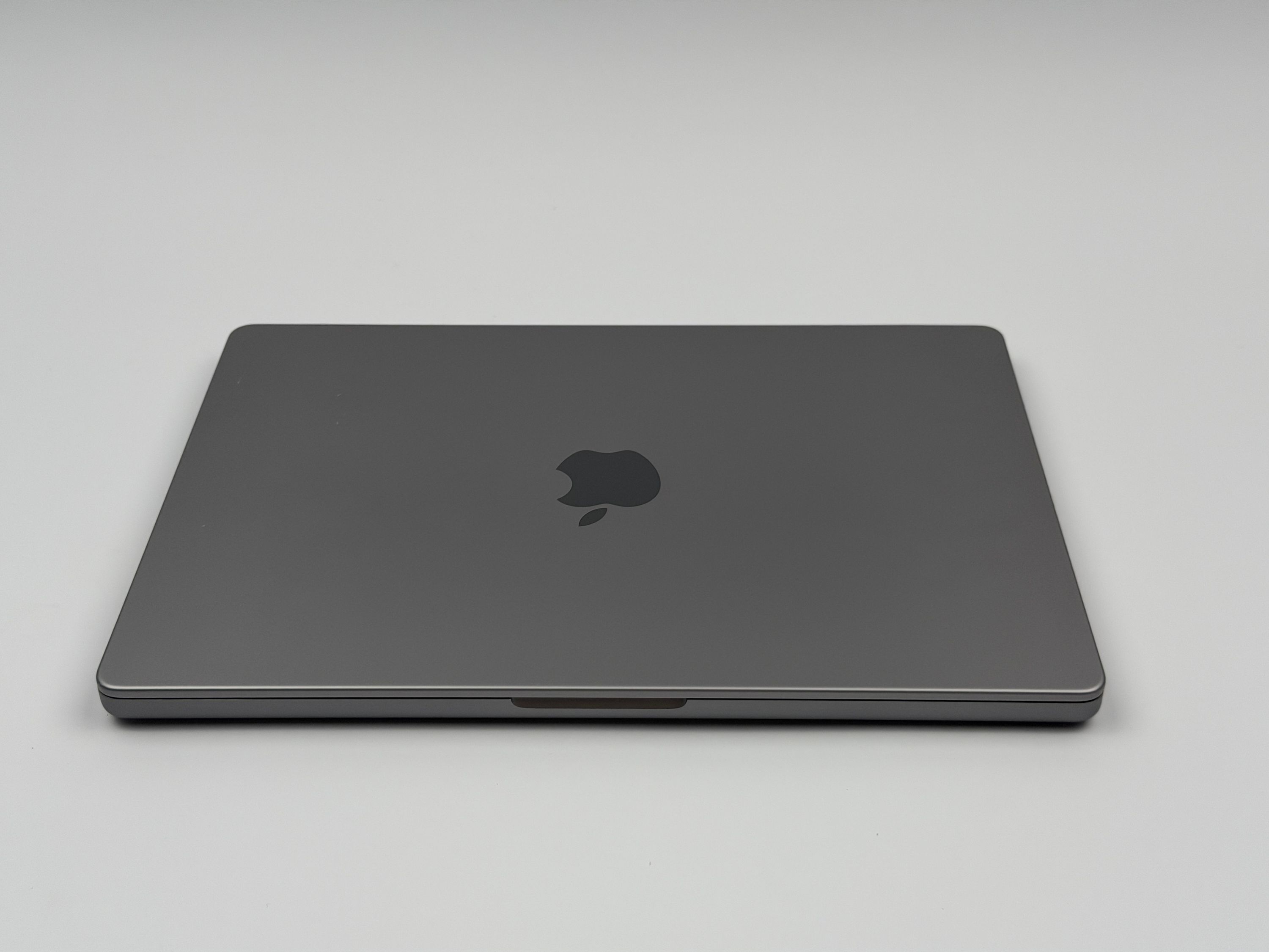 Apple MacBook Pro 14“ M2 PRO 10C CPU 16C GPU 512 GB SSD 16 GB Ram 2023 SPACE GREY